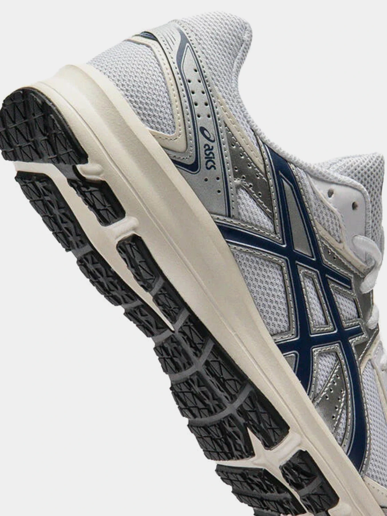 Кросівки Asics JOG 100S модель 1203A684-105 Кросівки Asics JOG 100S модель 1203A684-105 Фото