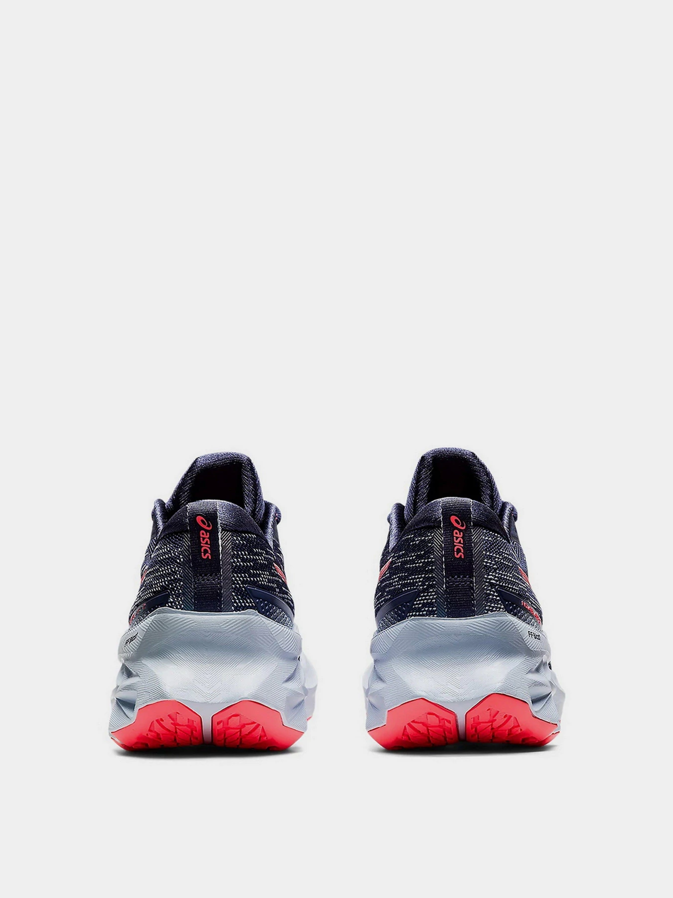 Кросівки Asics Novablast 2 модель 1012B049-400 Кросівки Asics Novablast 2 модель 1012B049-400 Фото