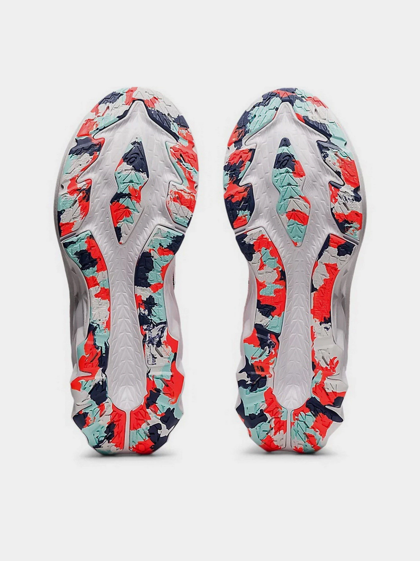 Кросівки Asics Novablast 2 модель 1012B152-960 Кросівки Asics Novablast 2 модель 1012B152-960 Фото