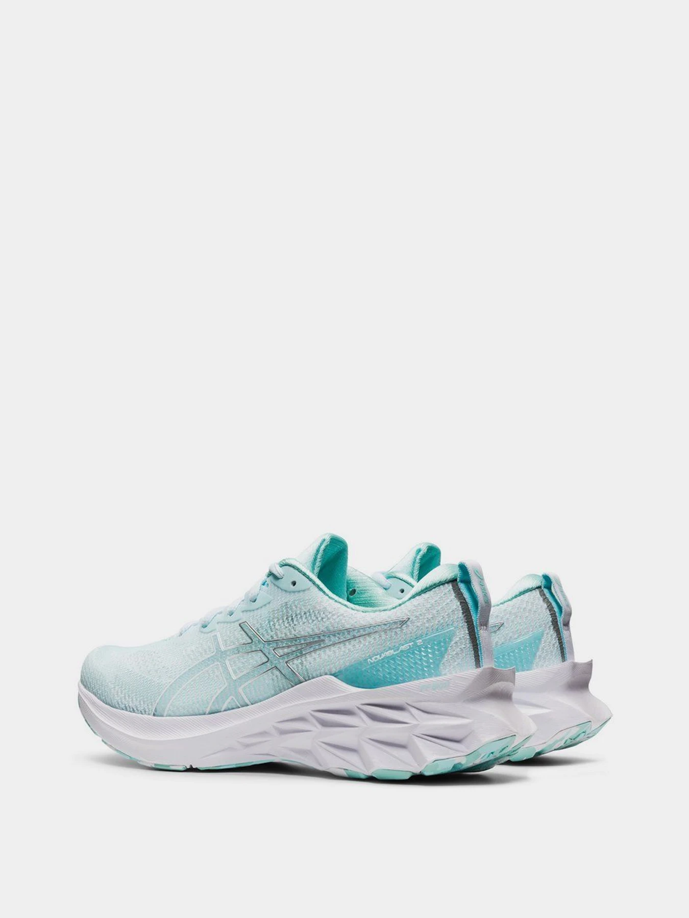 Кроссовки Asics модель 1012B177-100 Фото