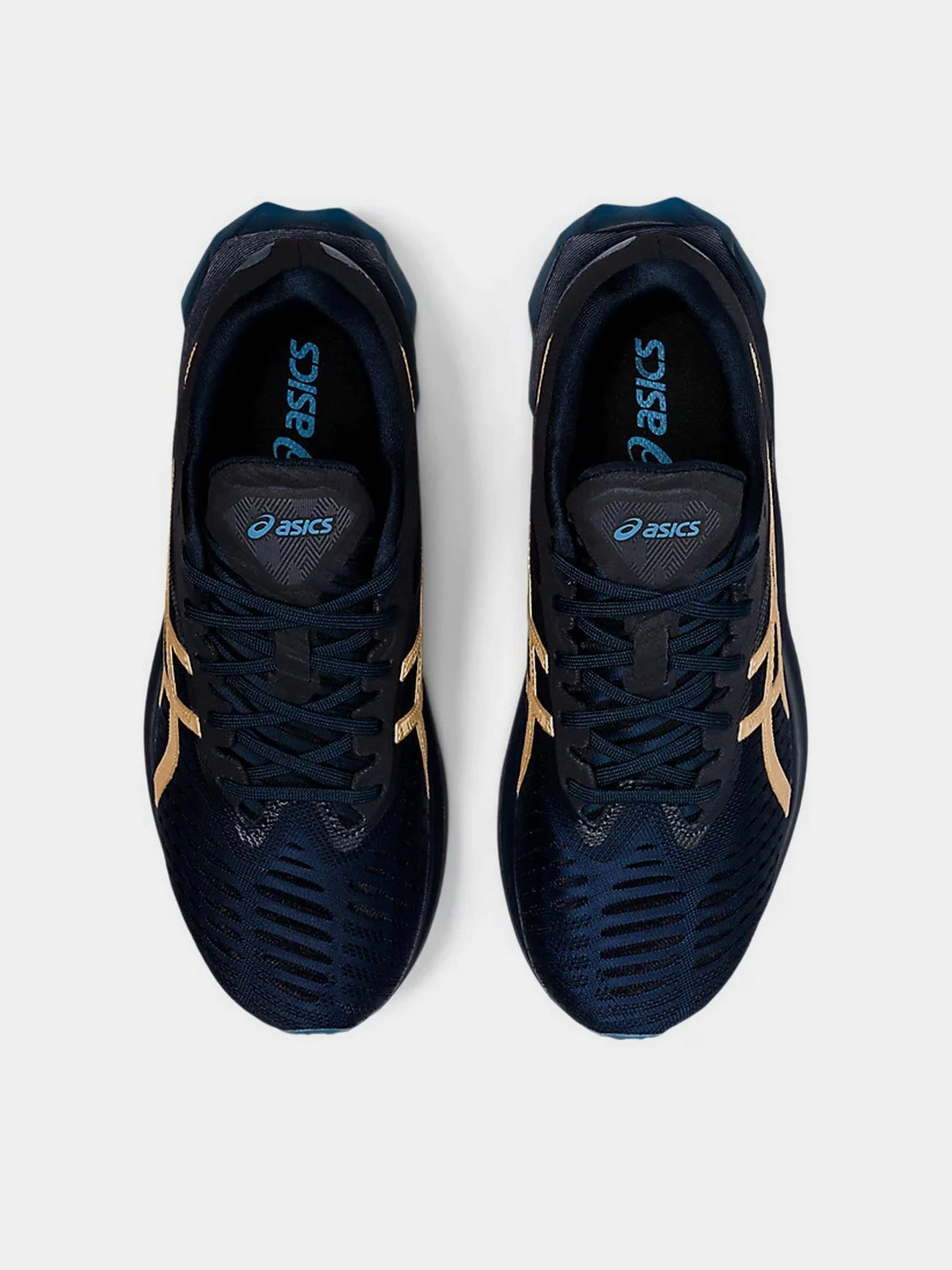 Кроссовки Asics NOVABLAST модель 1012A584-401 Кроссовки Asics NOVABLAST модель 1012A584-401 Фото