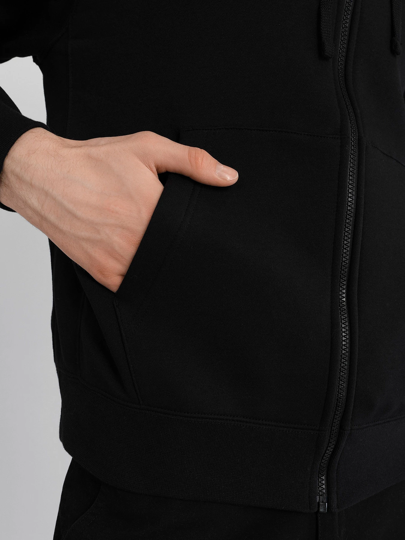 Худі та світшоти NIKE SPORTSWEAR CLUB FLEECE модель BV2645-010 Фото