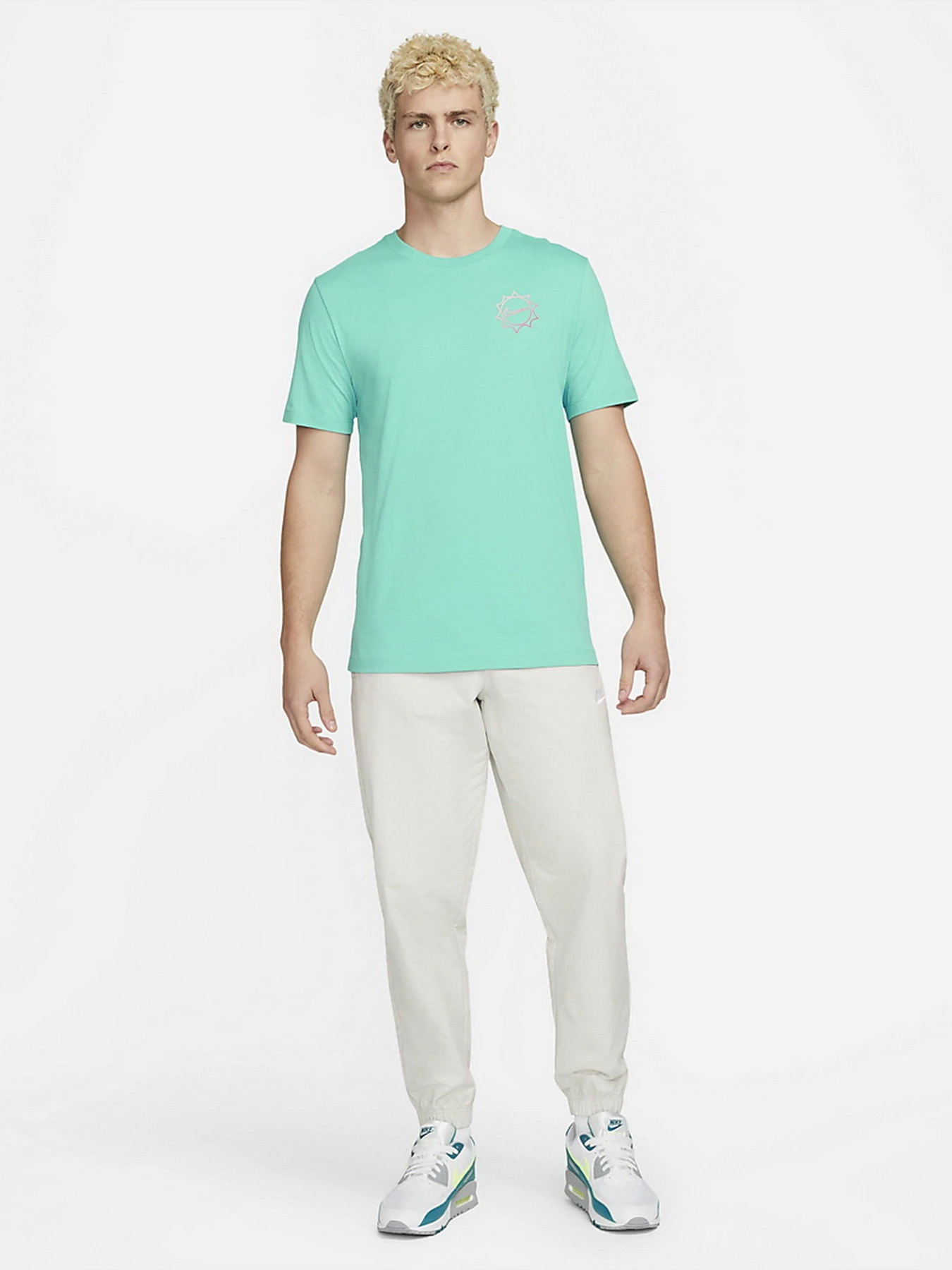 Футболки и поло NIKE Sportswear модель DN5193-392 Футболки и поло NIKE Sportswear модель DN5193-392 Фото