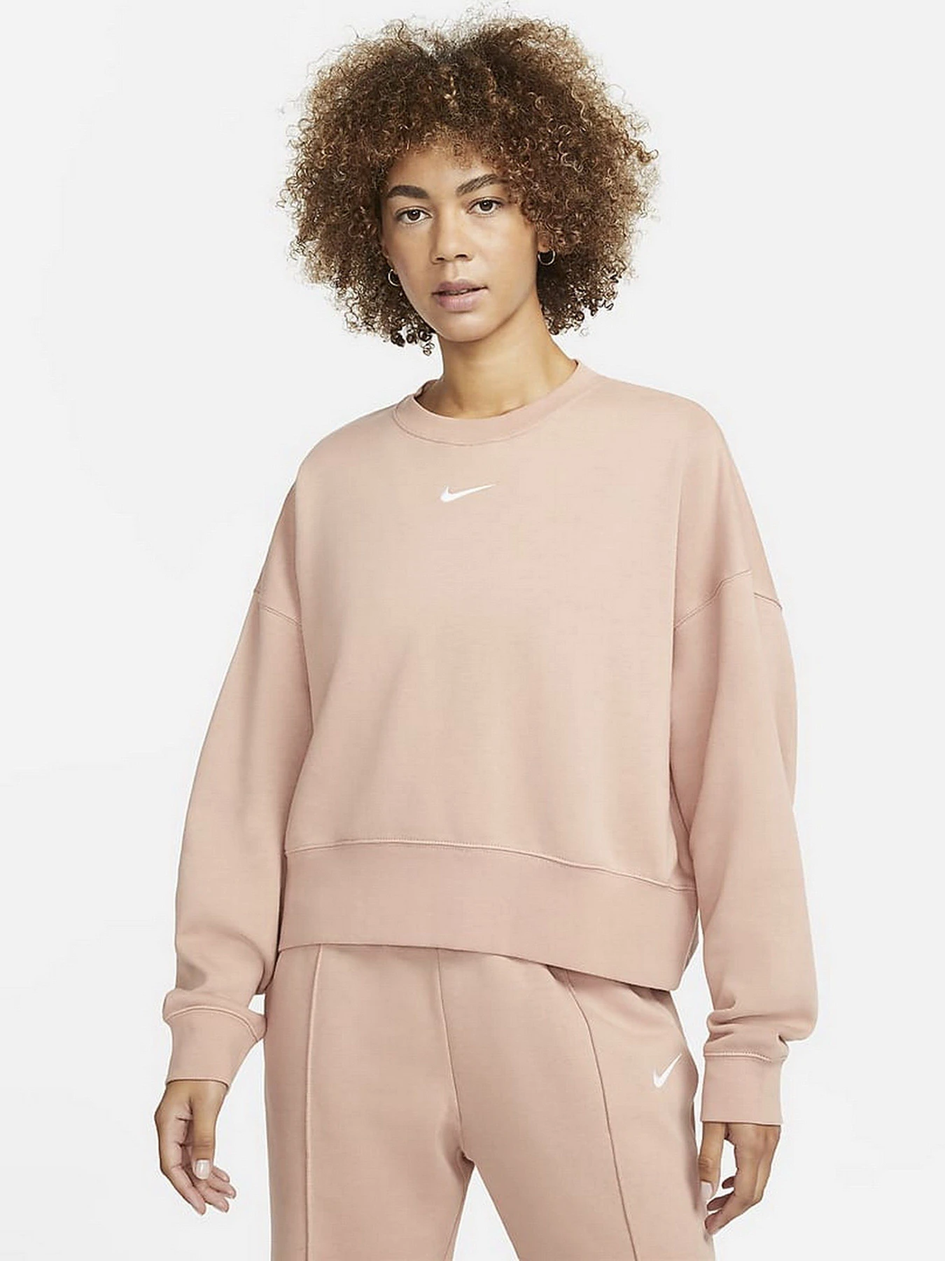 Худи и свитшоты NIKE Sportswear Collection Essentials модель DQ5096-609 Худи и свитшоты NIKE Sportswear Collection Essentials модель DQ5096-609 Фото