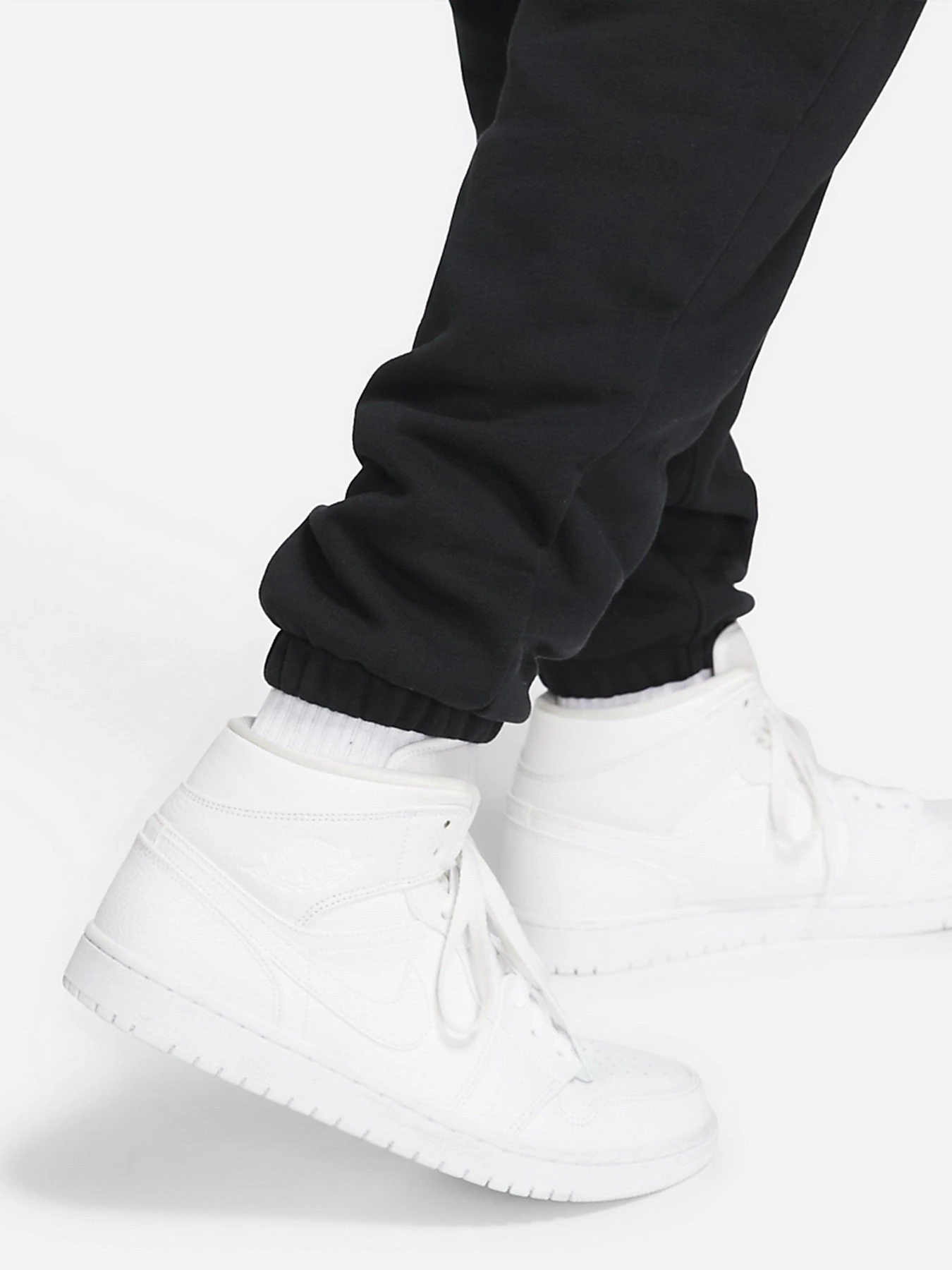 Брюки NIKE  M JESS FLC PANT модель DA9820-010 Фото