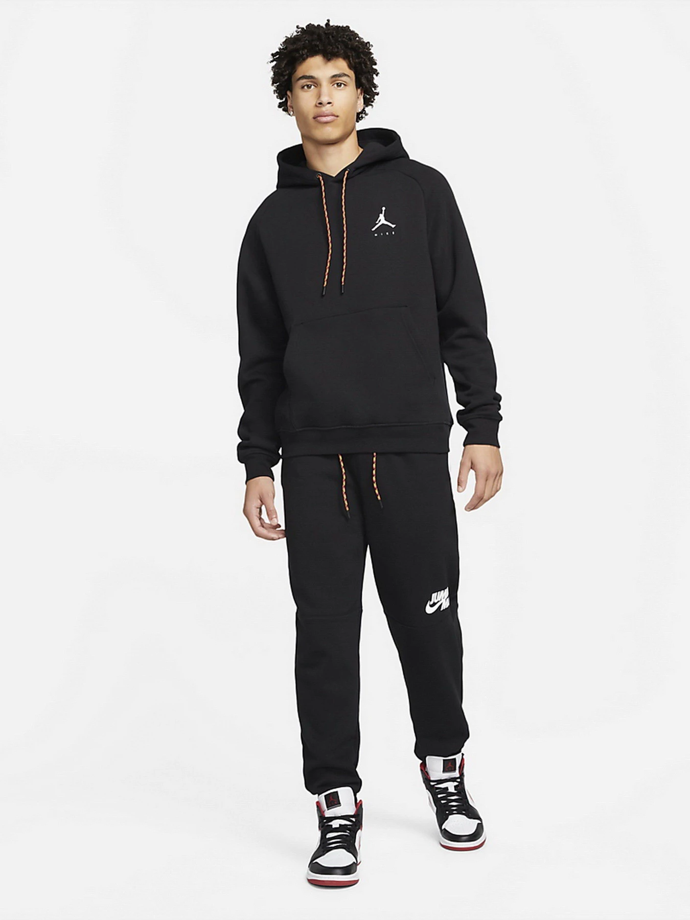 Худи и свитшоты NIKE Jordan Jumpman модель DJ0210-010 Худи и свитшоты NIKE Jordan Jumpman модель DJ0210-010 Фото