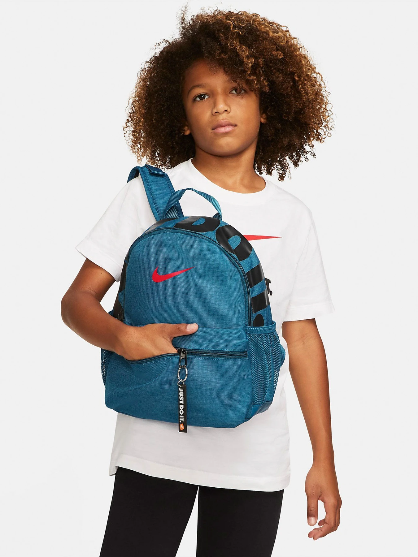 Рюкзаки NIKE Brasilia JDI Mini модель BA5559-404 Рюкзаки NIKE Brasilia JDI Mini модель BA5559-404 Фото