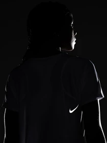 Футболки и поло NIKE DF RACE TOP SS модель DD5927-100 Фото