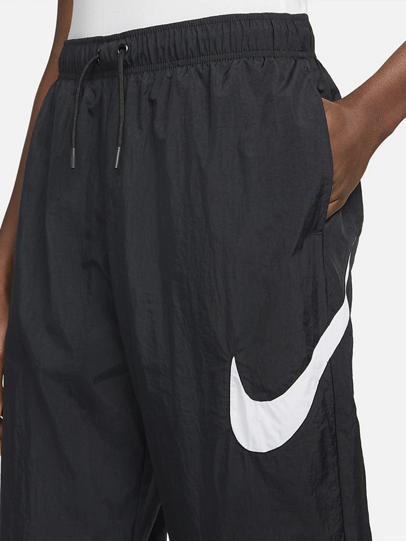 Брюки NIKE Essentials Mid-Rise Woven Pant модель DM6183-010 Брюки NIKE Essentials Mid-Rise Woven Pant модель DM6183-010 Фото