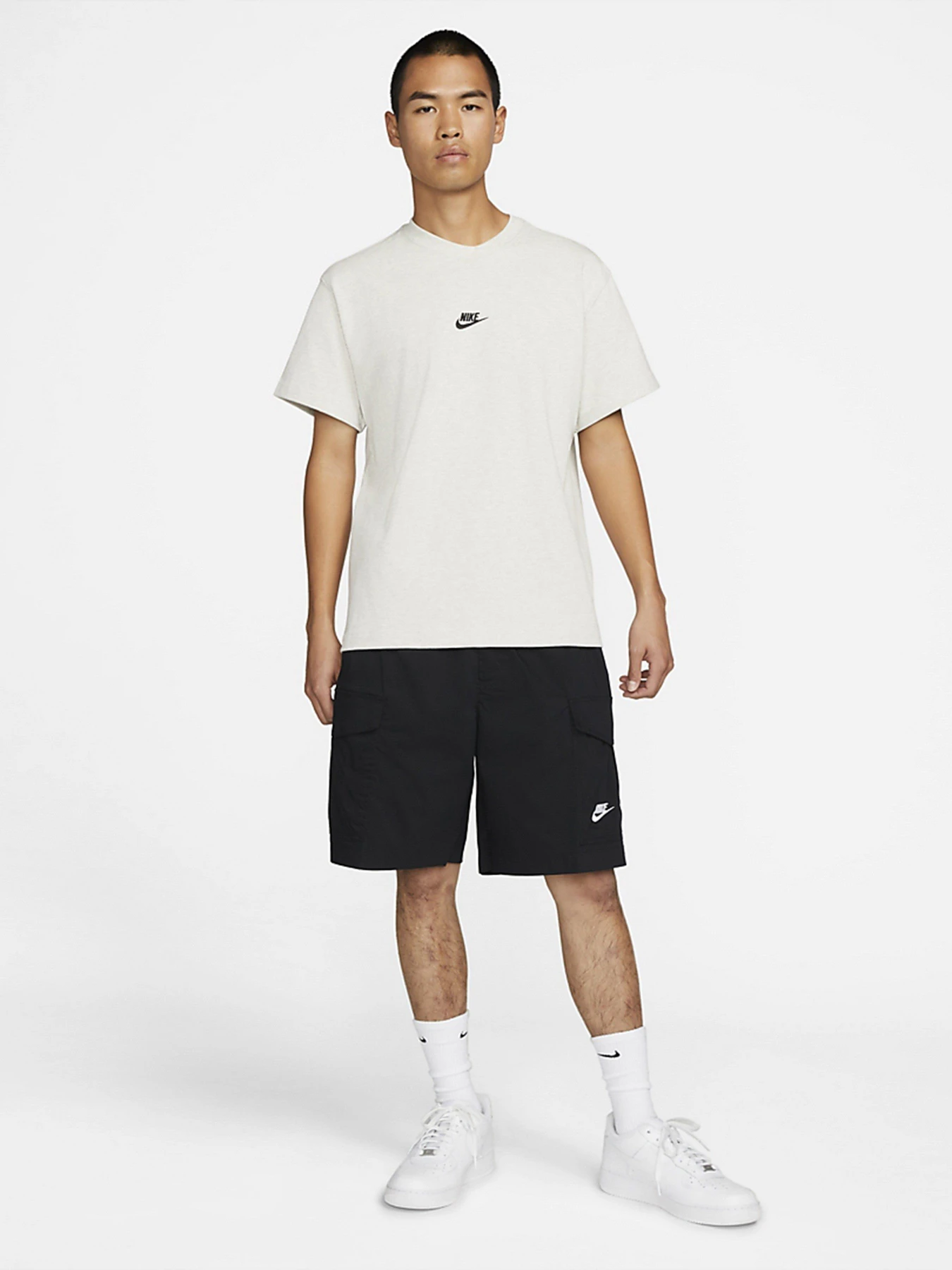 Футболки и поло NIKE Sportswear Premium Essentials модель DN5240-072 Фото