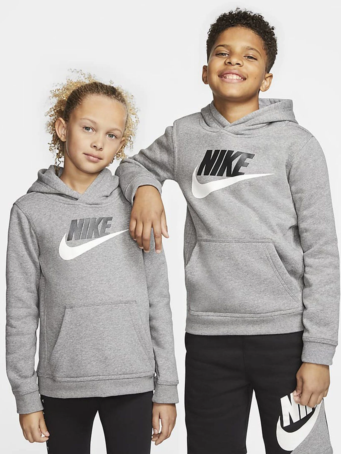 Худі та світшоти NIKE Sportswear Club модель CJ7861-091 Худі та світшоти NIKE Sportswear Club модель CJ7861-091 Фото
