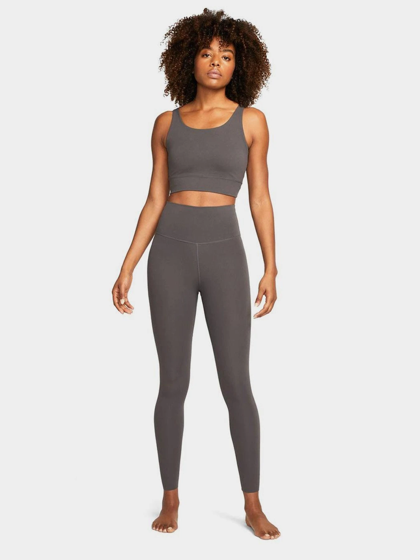Футболки и поло NIKE Yoga Luxe модель CV0576-254 Футболки и поло NIKE Yoga Luxe модель CV0576-254 Фото