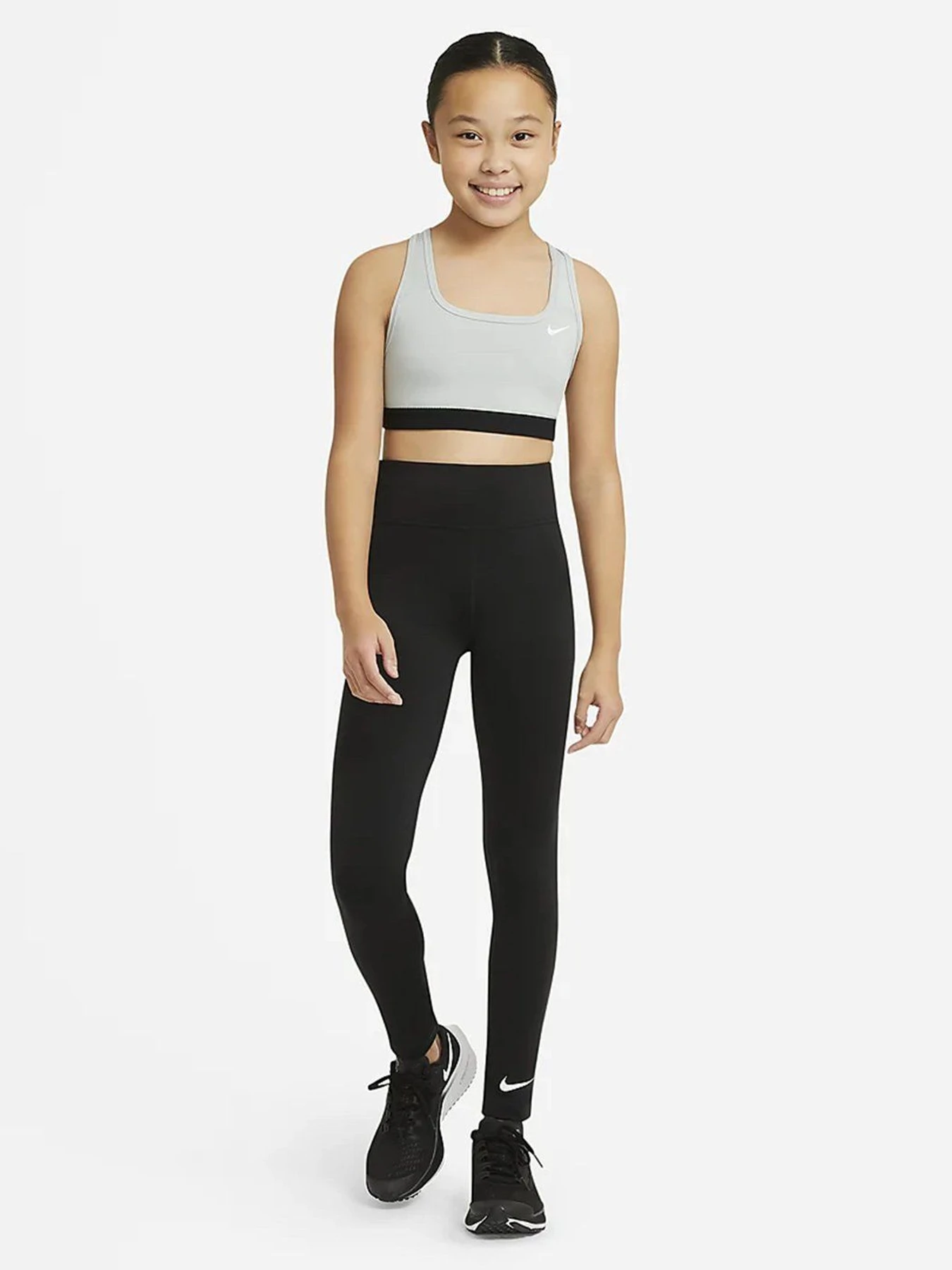 Футболки і поло NIKE Swoosh модель DA1030-091 Футболки і поло NIKE Swoosh модель DA1030-091 Фото