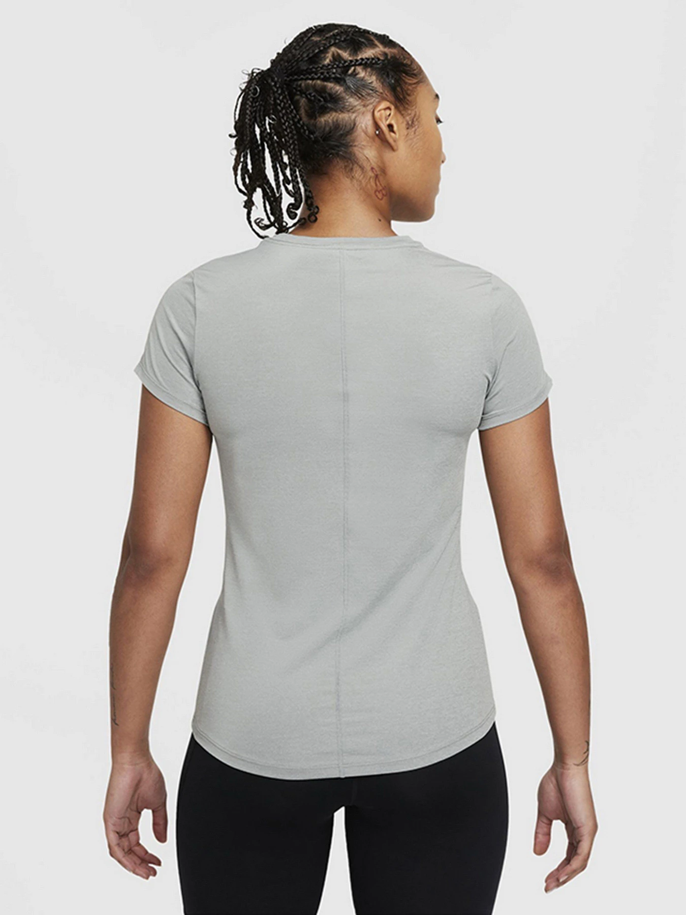 Футболки и поло NIKE NK ONE DF SS SLIM TOP модель DD0626-073 Футболки и поло NIKE NK ONE DF SS SLIM TOP модель DD0626-073 Фото