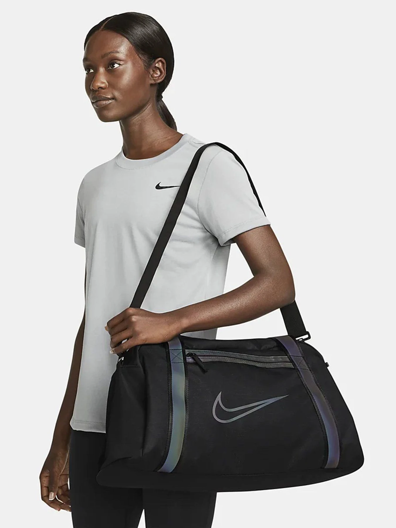 Дорожные сумки и чемоданы NIKE Gym Club модель DB3258-010 Дорожные сумки и чемоданы NIKE Gym Club модель DB3258-010 Фото