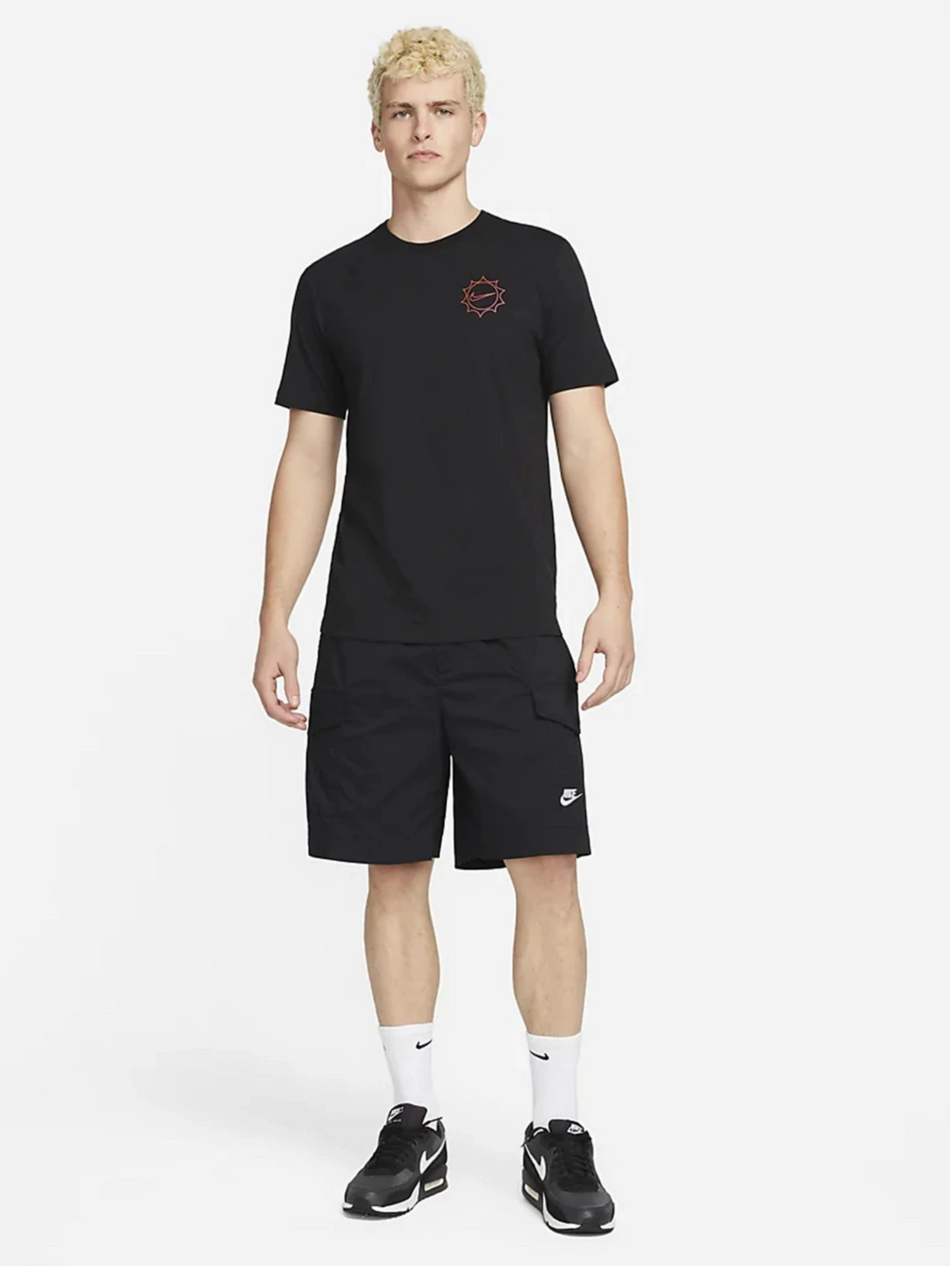 Футболки і поло NIKE Sportswear модель DN5193-010 Футболки і поло NIKE Sportswear модель DN5193-010 Фото