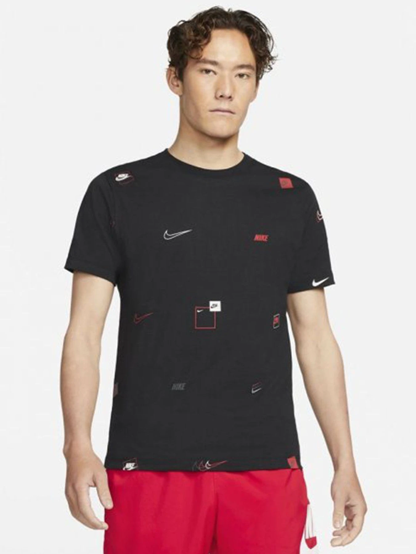 Футболки і поло NIKE Sportswear модель DN5246-010 Футболки і поло NIKE Sportswear модель DN5246-010 Фото