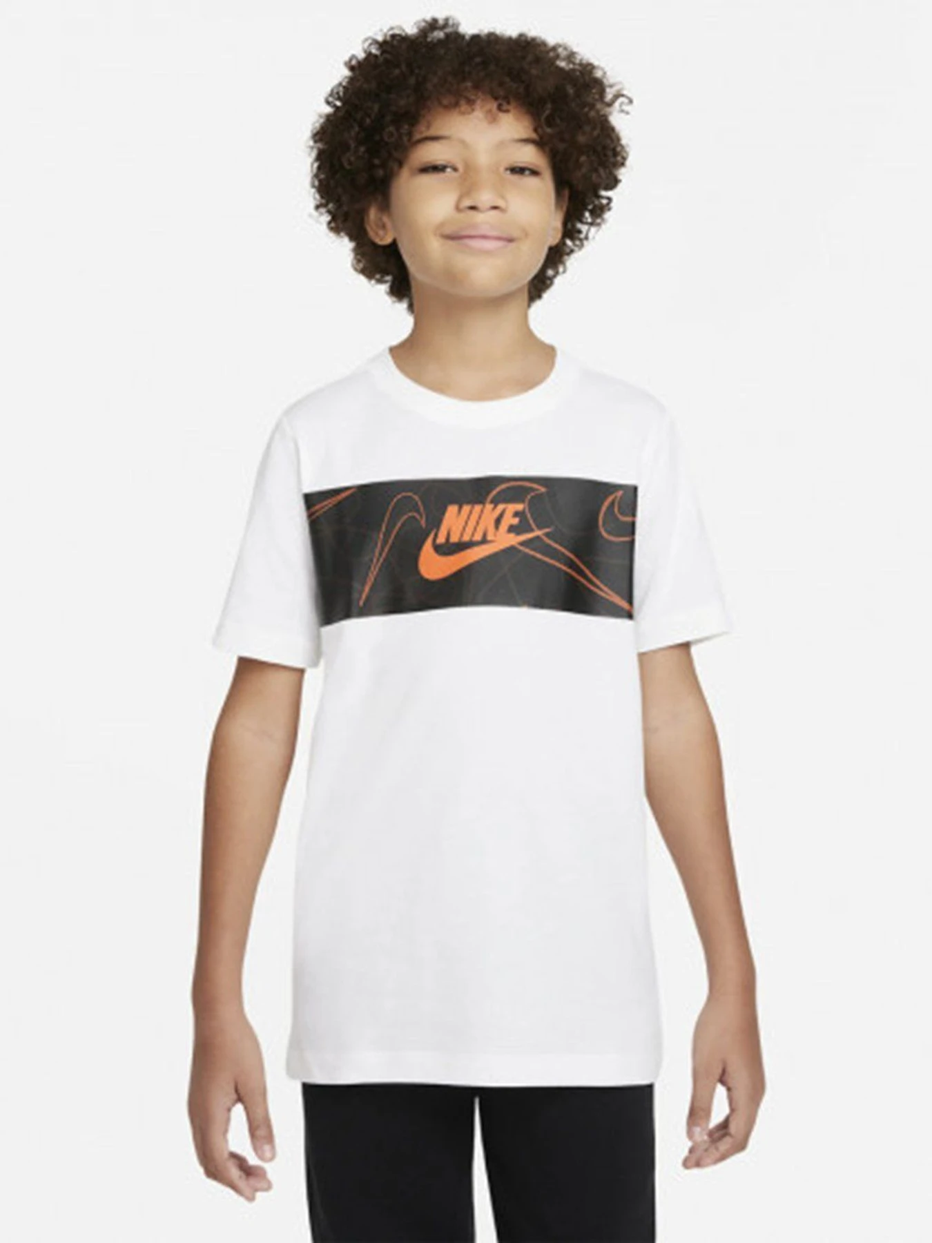 Футболки и поло NIKE Sportswear модель DO1798-100 Футболки и поло NIKE Sportswear модель DO1798-100 Фото