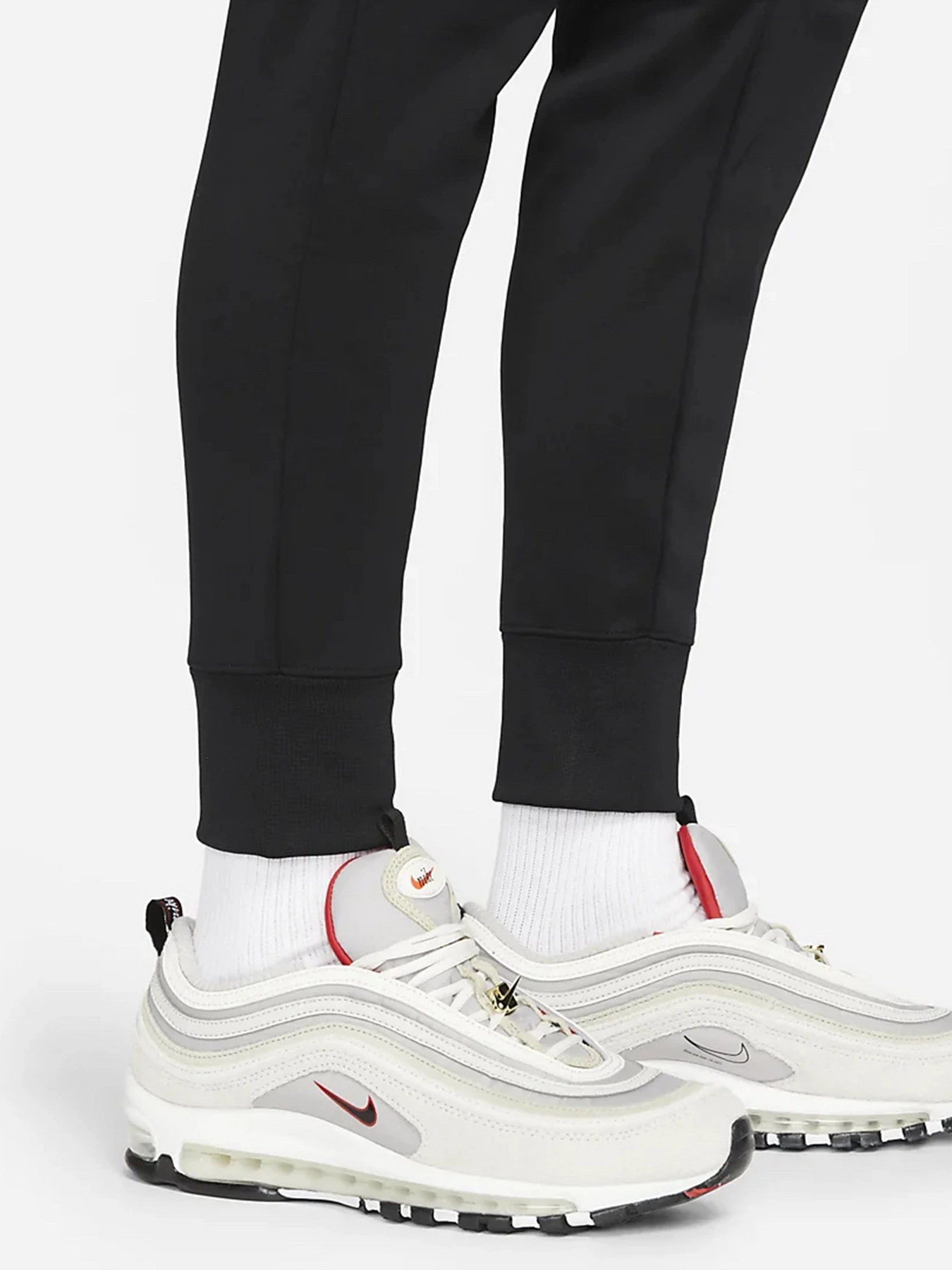 Брюки NIKE Air Max Therma-FIT Fleece модель DO7238-010 Фото