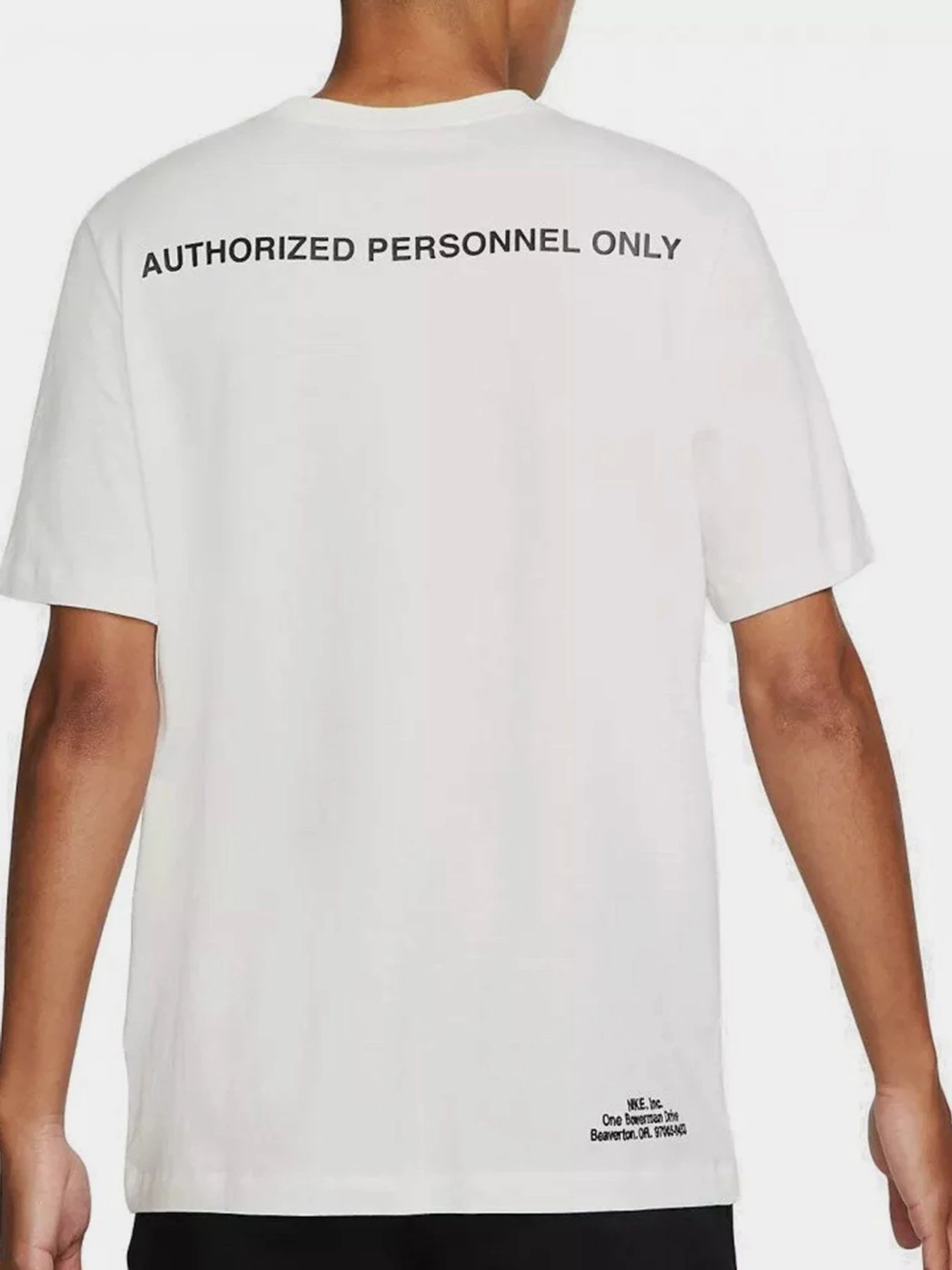 Футболки і поло NIKE Sportswear Tech Auth Personnel модель DO8323-133 Футболки і поло NIKE Sportswear Tech Auth Personnel модель DO8323-133 Фото