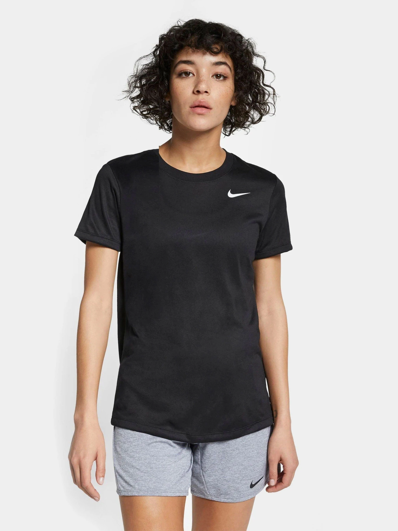 Футболки і поло NIKE Dri-FIT Legend модель AQ3210-010 Фото