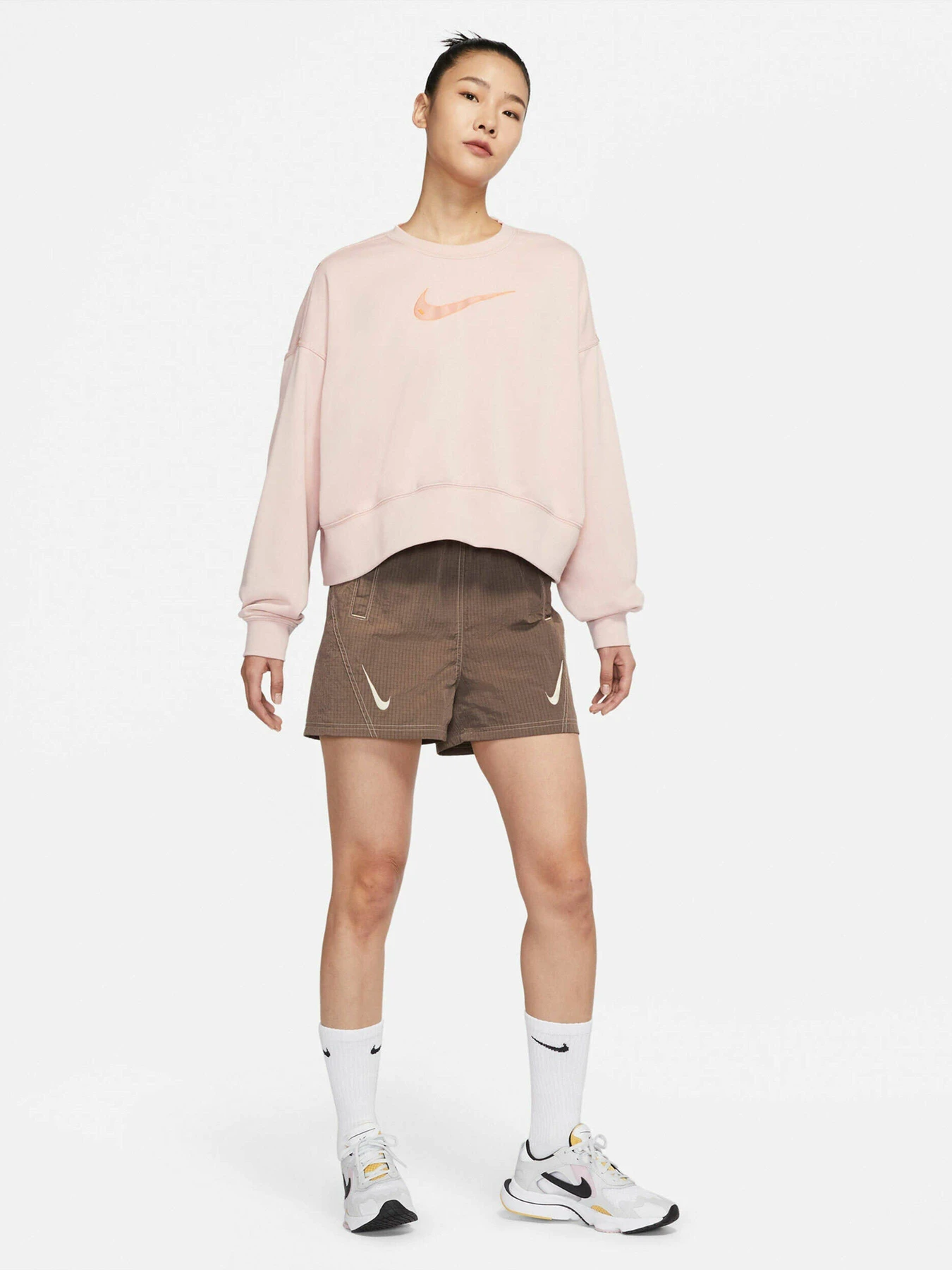 Худи и свитшоты NIKE Sportswear Swoosh модель DO7211-601 Худи и свитшоты NIKE Sportswear Swoosh модель DO7211-601 Фото
