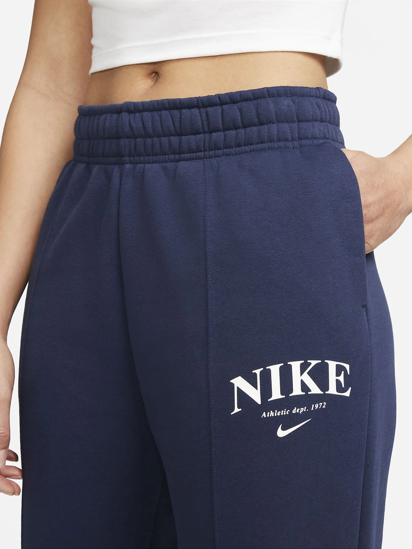 Брюки NIKE Sportswear Essentials модель DQ5384-410 Брюки NIKE Sportswear Essentials модель DQ5384-410 Фото