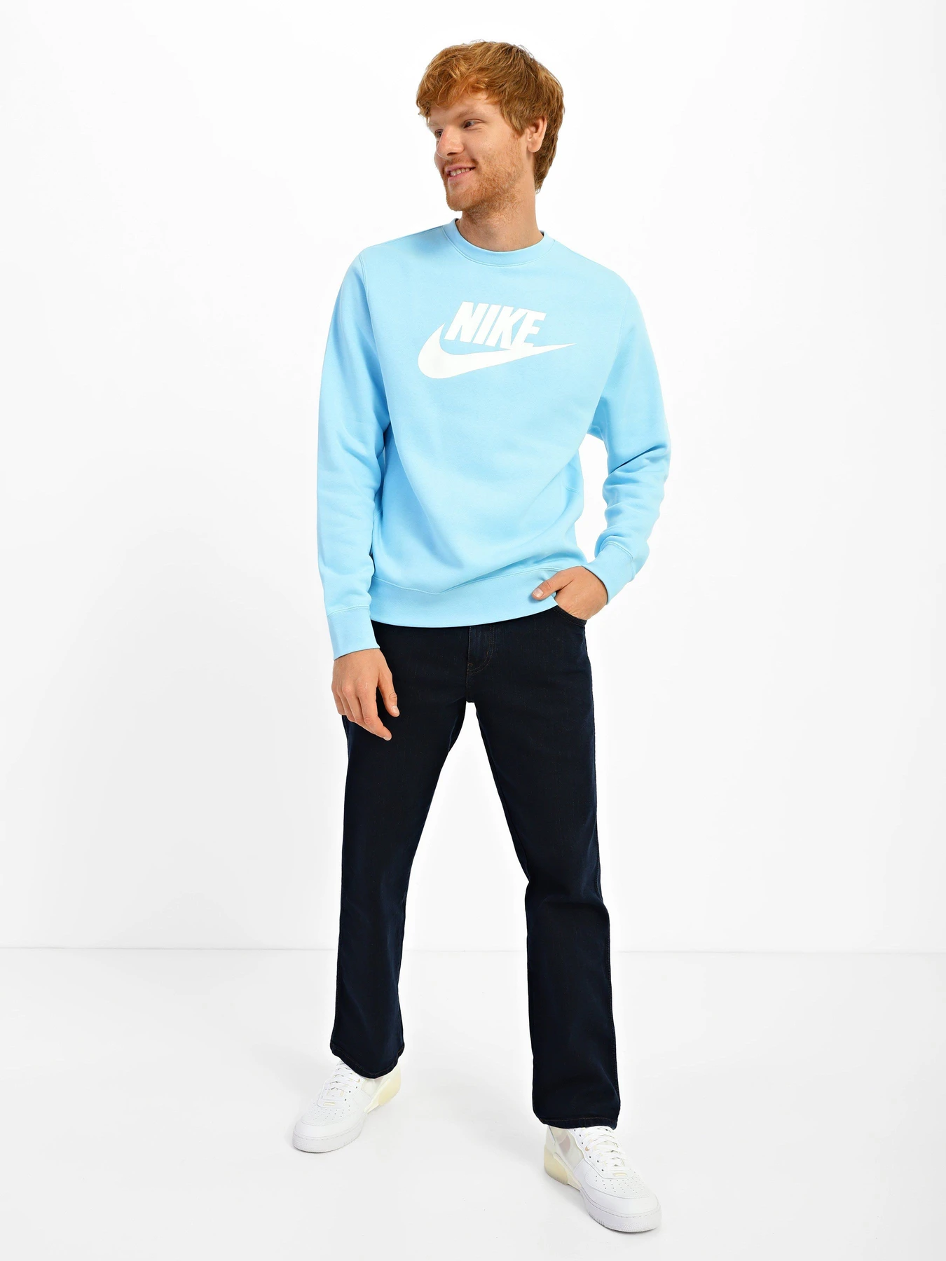 Худі та світшоти NIKE Sportswear Club Fleece Graphic Crew модель DQ4912-499 Худі та світшоти NIKE Sportswear Club Fleece Graphic Crew модель DQ4912-499 Фото
