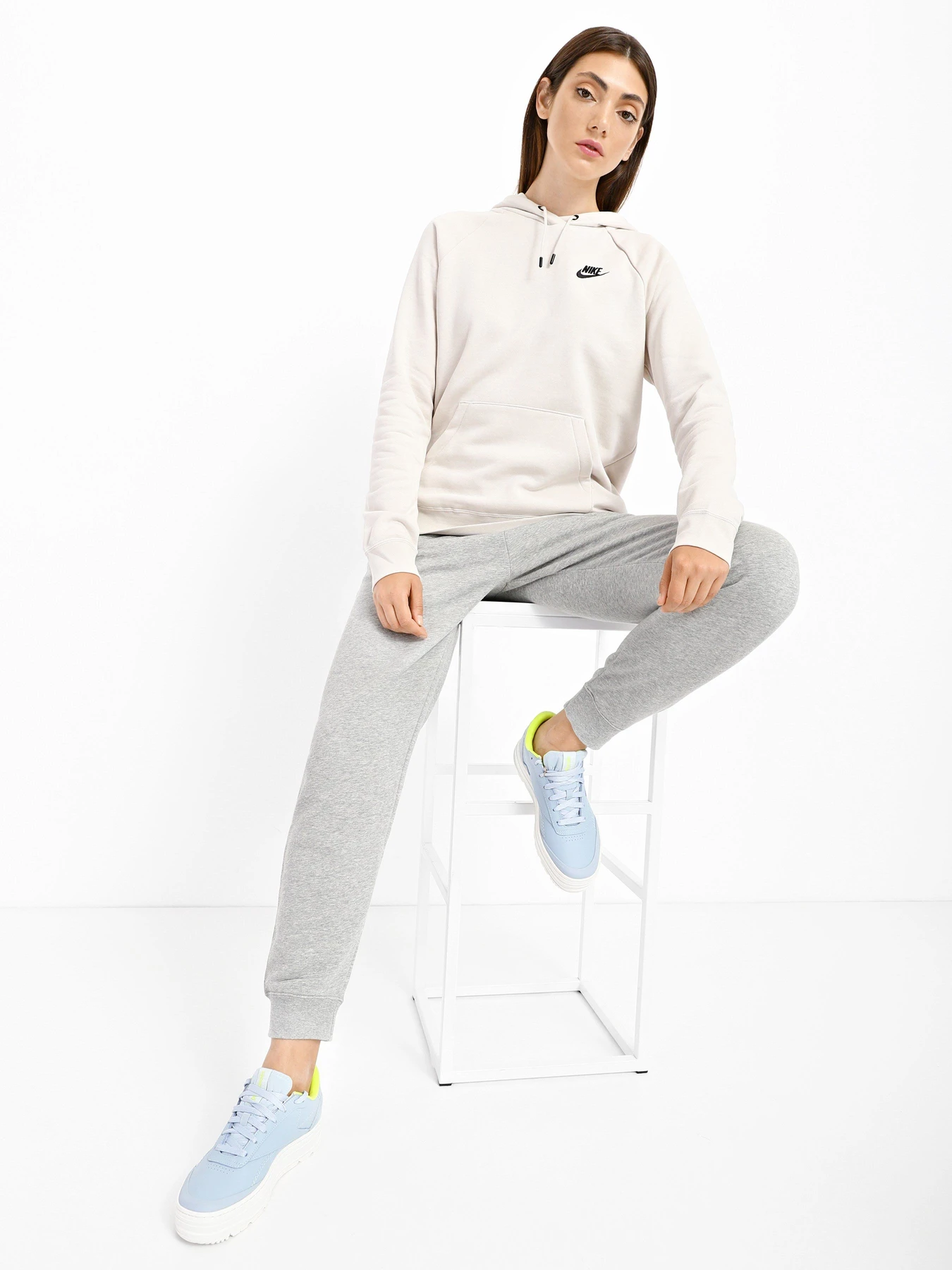Худи и свитшоты NIKE Sportswear Essentials модель DX2316-104 Худи и свитшоты NIKE Sportswear Essentials модель DX2316-104 Фото