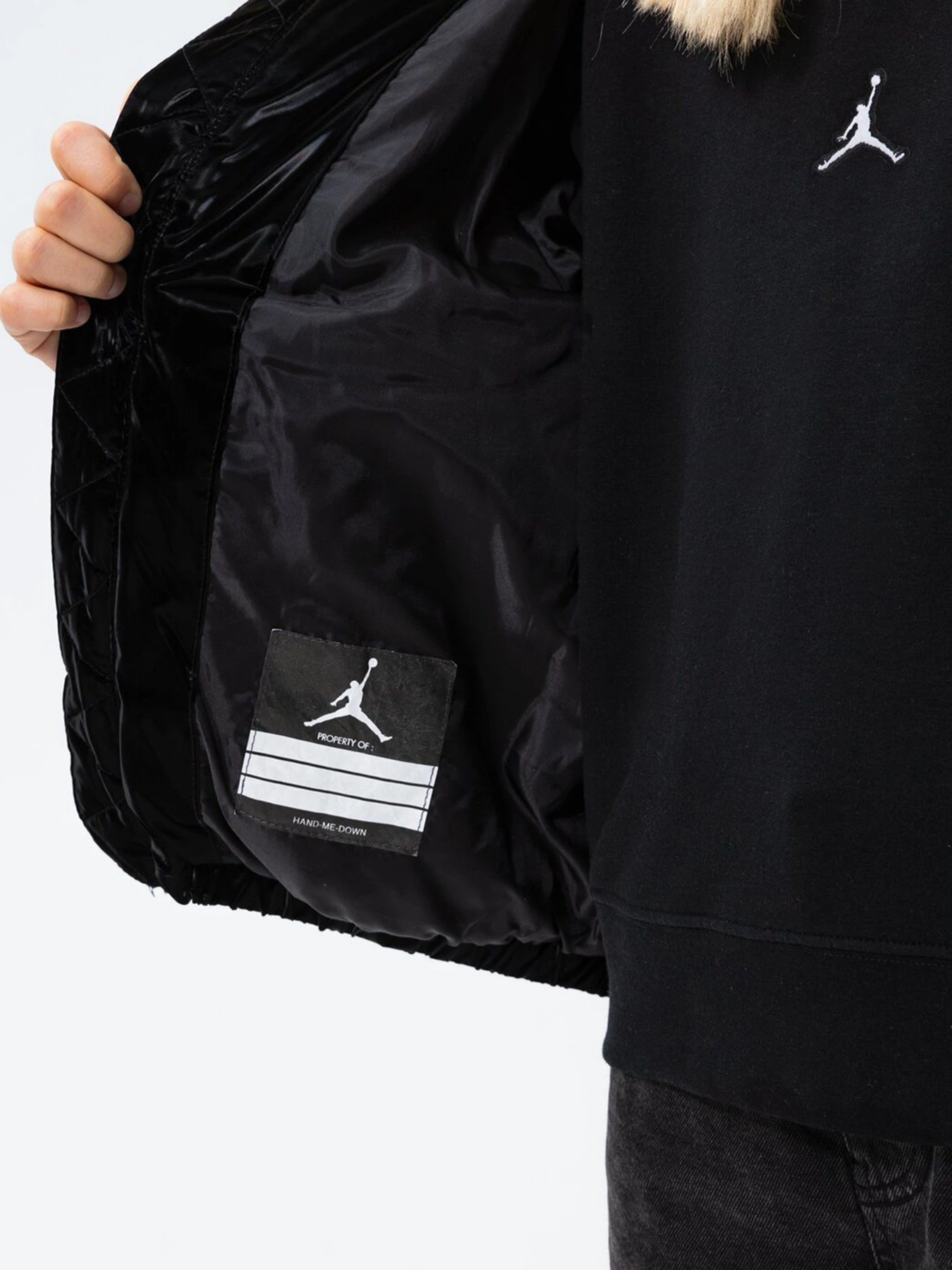 Куртки и дубленки NIKE JORDAN модель 45A658-023 Куртки и дубленки NIKE JORDAN модель 45A658-023 Фото