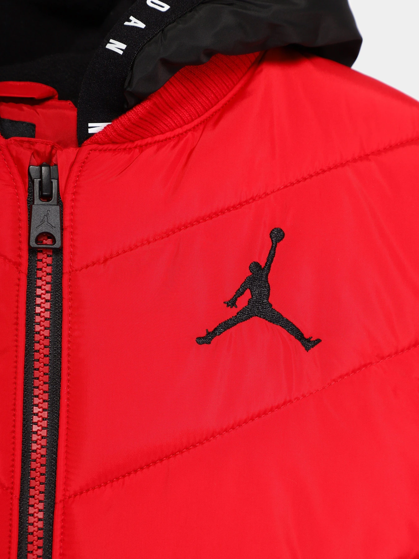 Куртки и дубленки NIKE JORDAN модель 95A627-R78 Куртки и дубленки NIKE JORDAN модель 95A627-R78 Фото