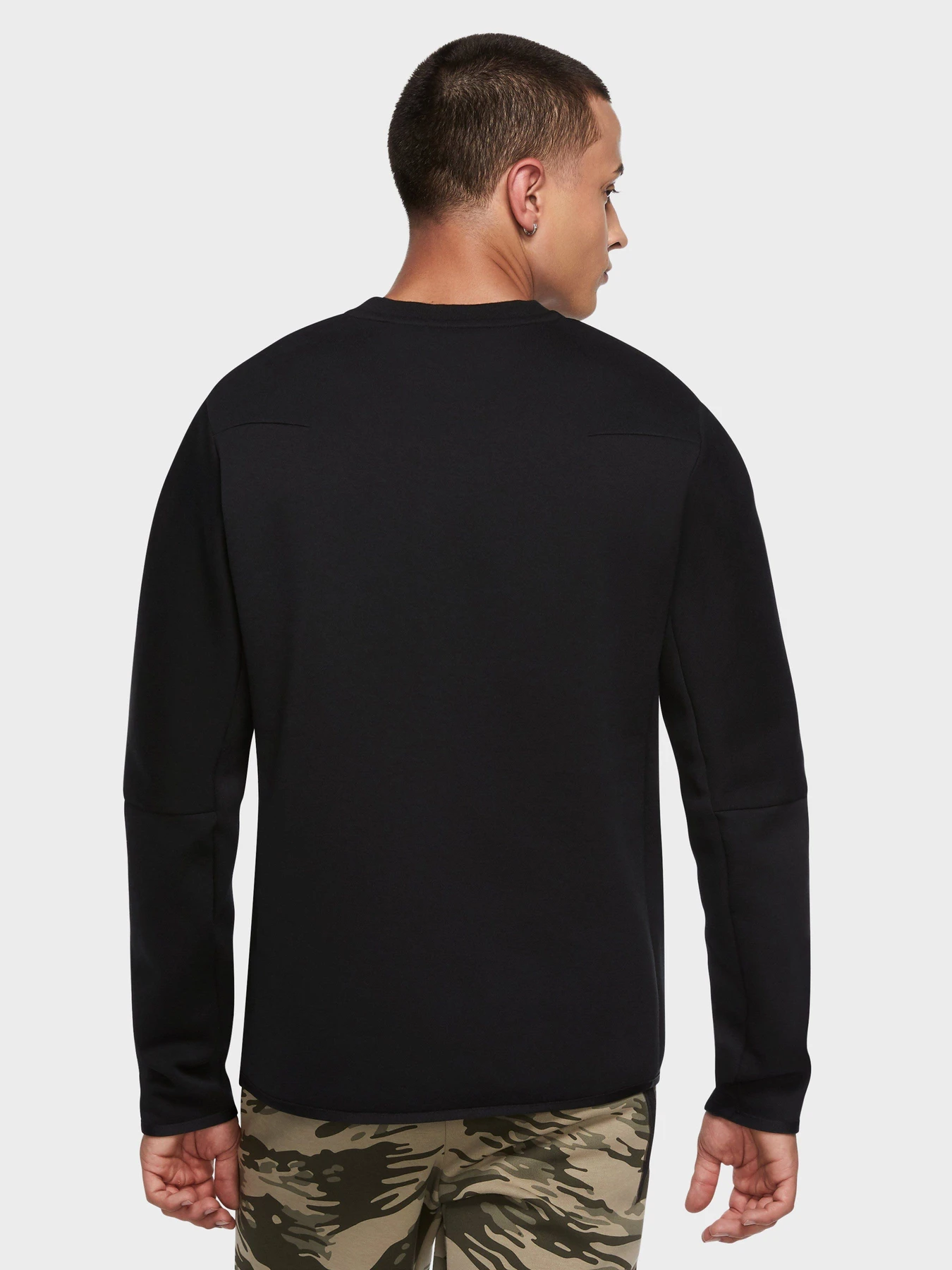 Худі та світшоти NIKE Sportswear Tech Fleece модель CU4505-010 Худі та світшоти NIKE Sportswear Tech Fleece модель CU4505-010 Фото