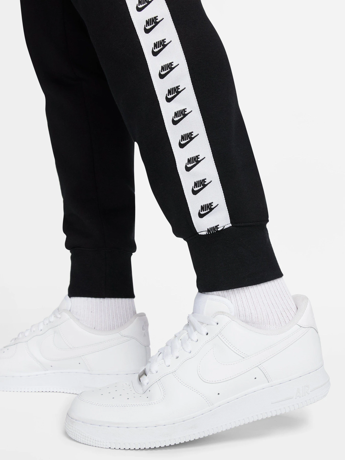 Костюмы NIKE  Sport Essential модель DM6838-010 Фото