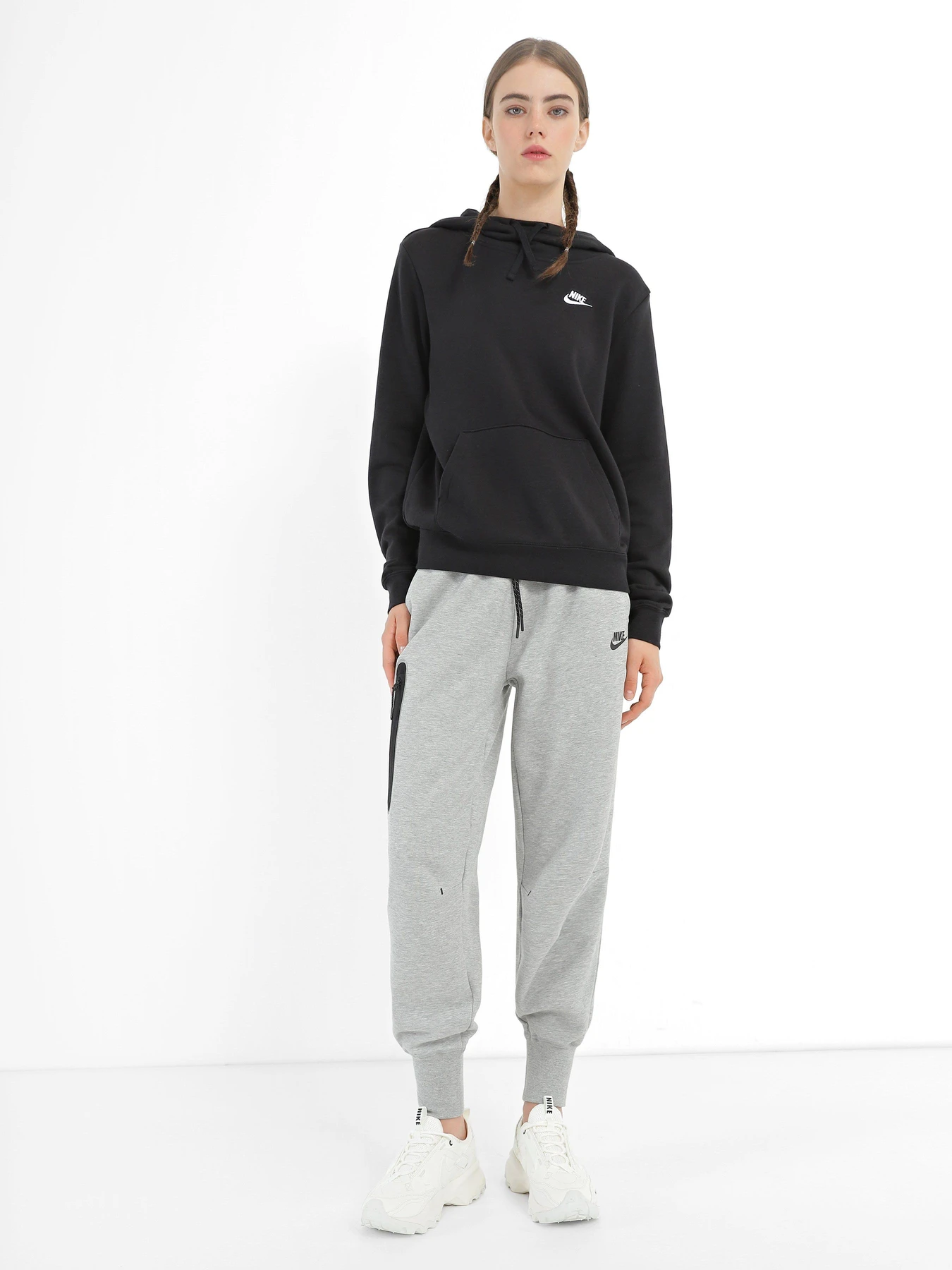 Штани NIKE Sportswear Tech Fleece модель CW4292-063 Фото