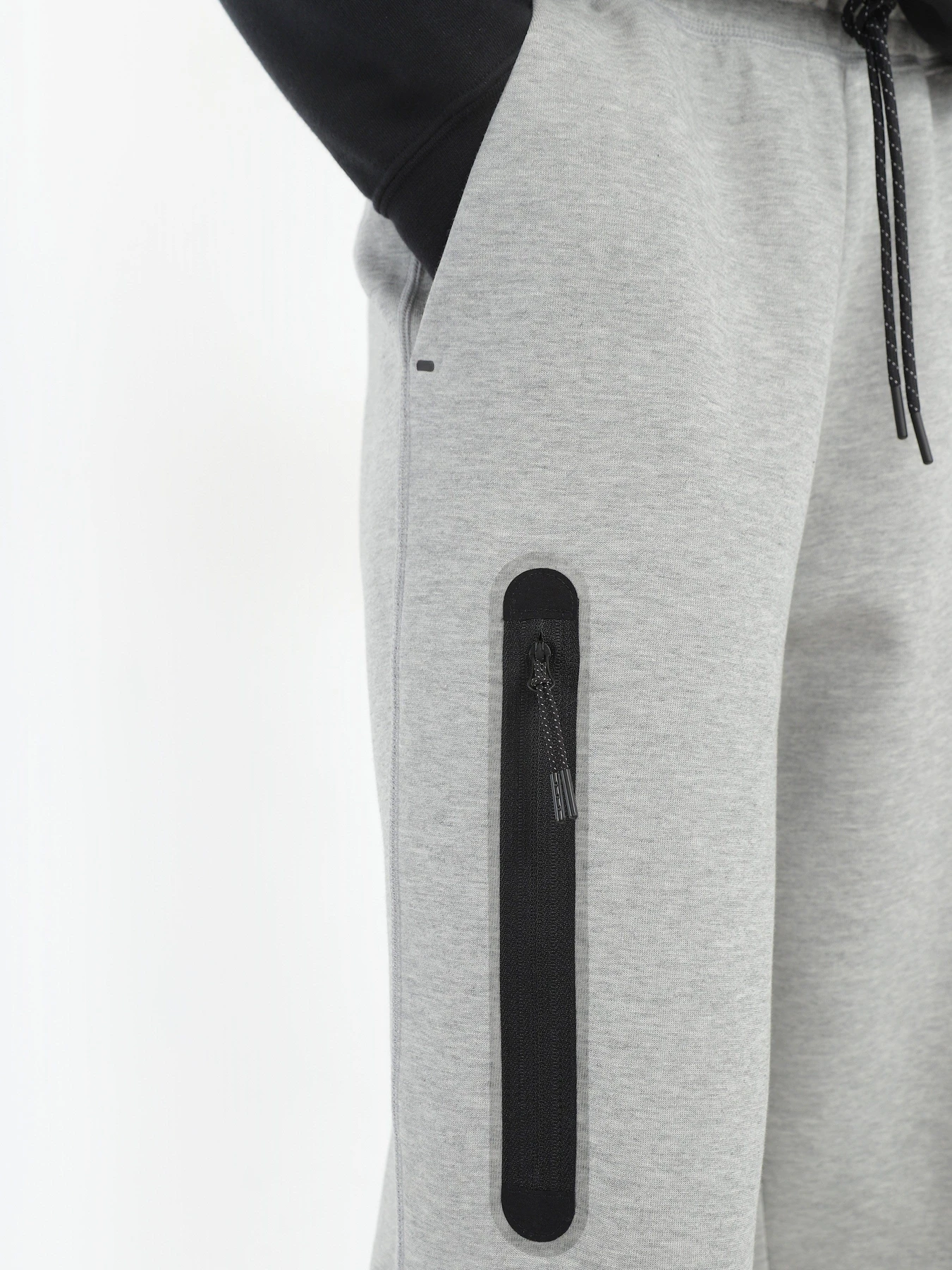 Штани NIKE Sportswear Tech Fleece модель CW4292-063 Фото