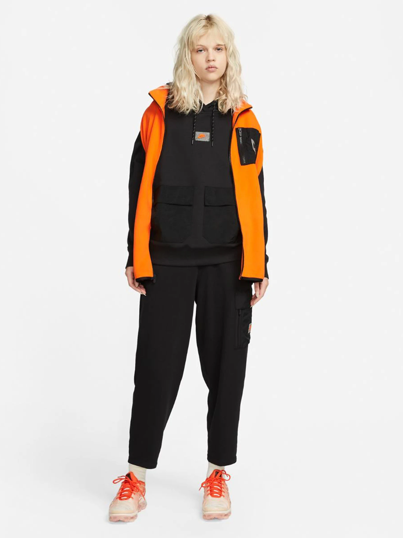 Худи и свитшоты NIKE Sportswear модель DX2324-010 Худи и свитшоты NIKE Sportswear модель DX2324-010 Фото