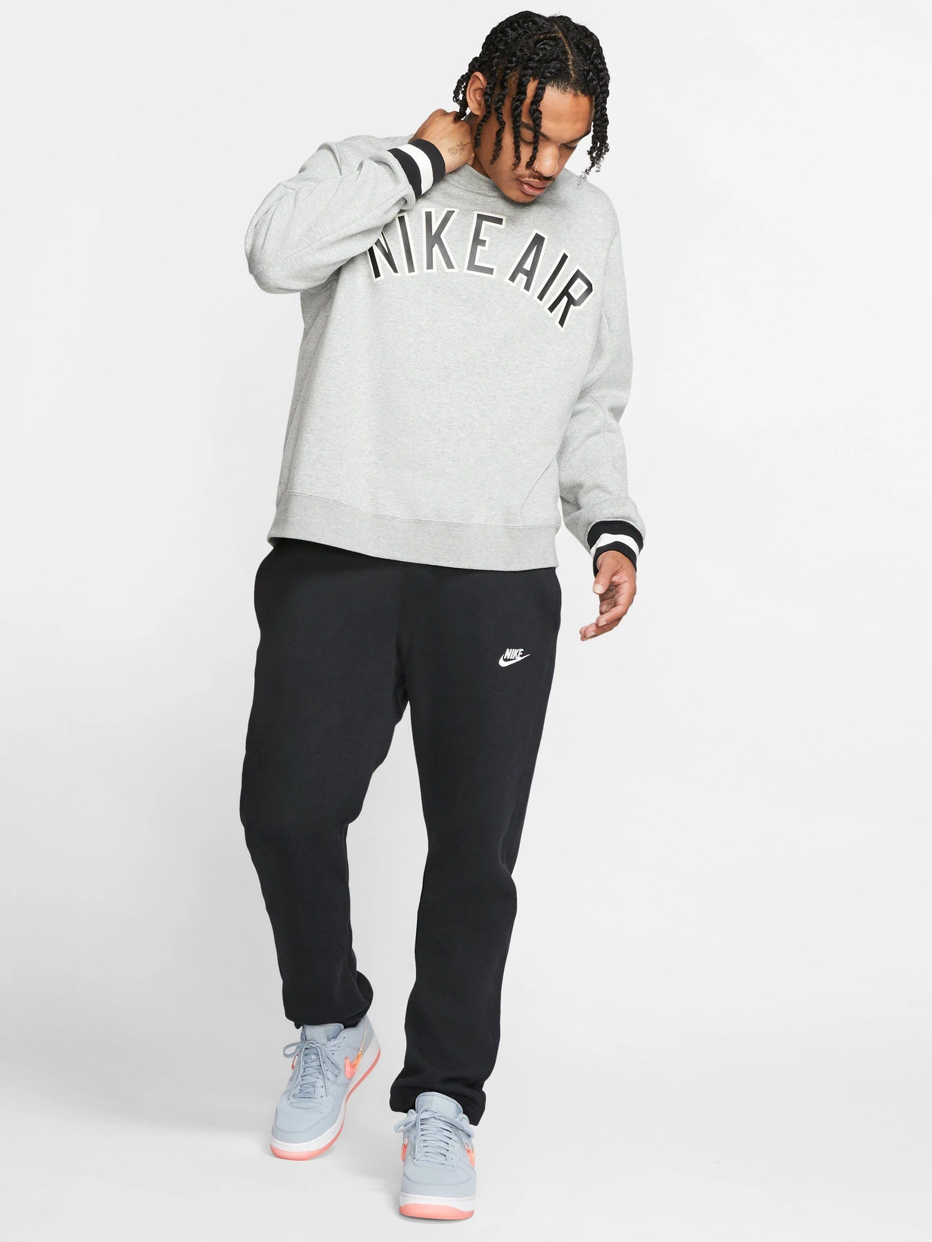 Брюки NIKE SPORTSWEAR CLUB FLEECE модель BV2707-010 Фото