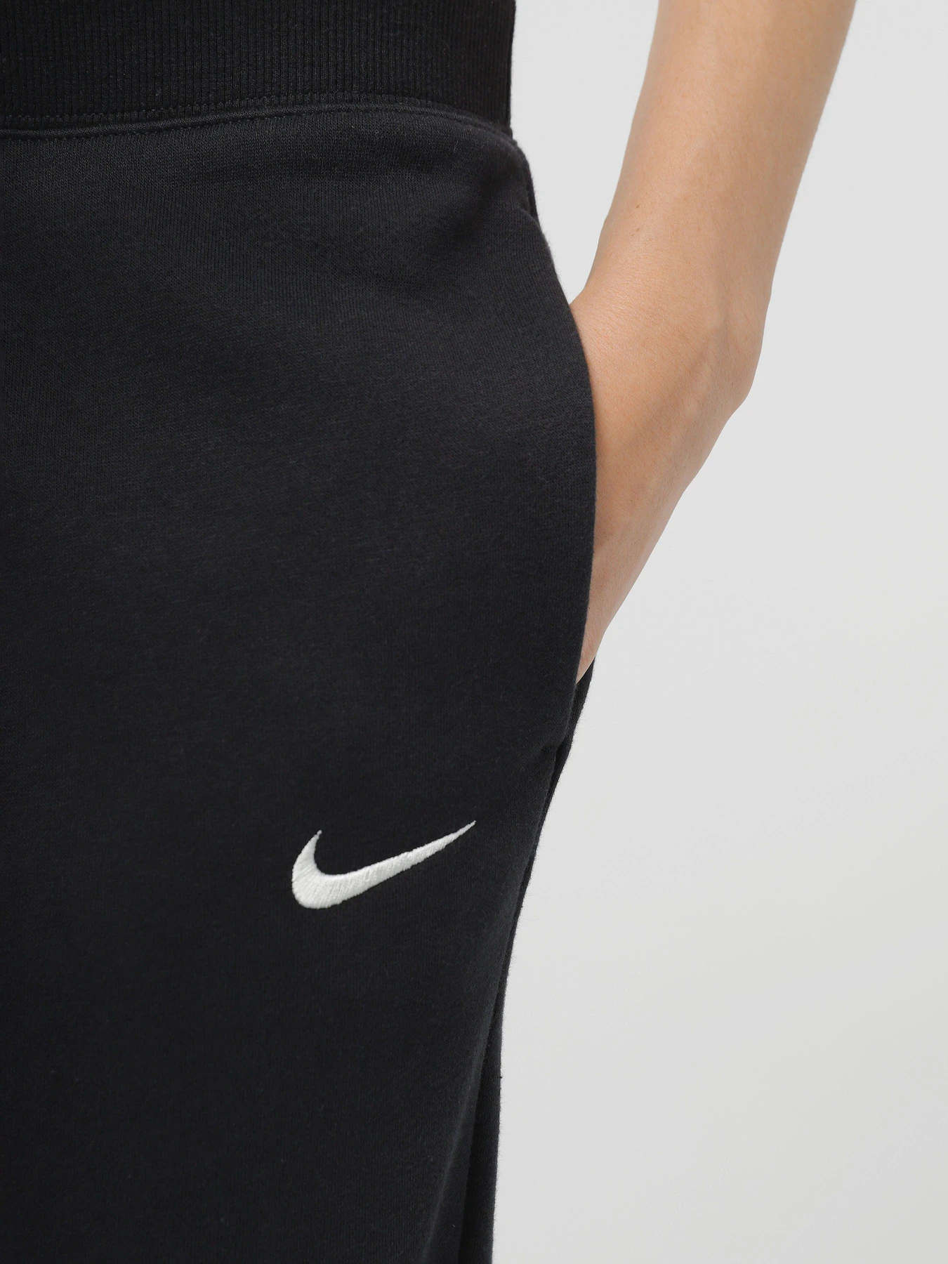 Брюки NIKE Sportswear Phoenix Fleece модель DQ5688-010 Брюки NIKE Sportswear Phoenix Fleece модель DQ5688-010 Фото