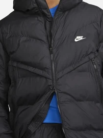 Куртки та дублянки NIKE Sportswear Storm-FIT Windrunner модель DR9609-010 Фото