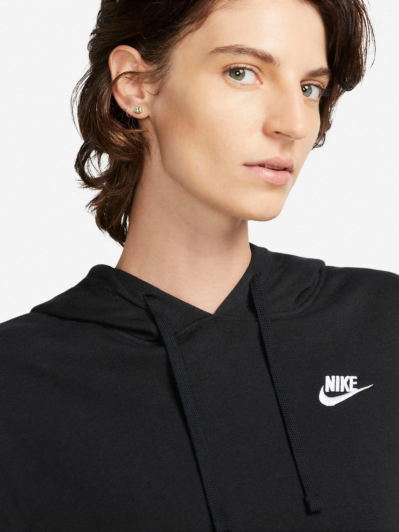 Худи и свитшоты NIKE Sportswear Club Fleece модель DV5645-010 Худи и свитшоты NIKE Sportswear Club Fleece модель DV5645-010 Фото