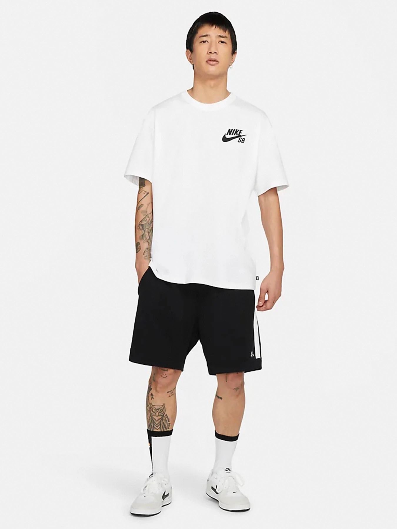 Футболки и поло NIKE SB LOGO SKATE модель DC7817-100 Футболки и поло NIKE SB LOGO SKATE модель DC7817-100 Фото