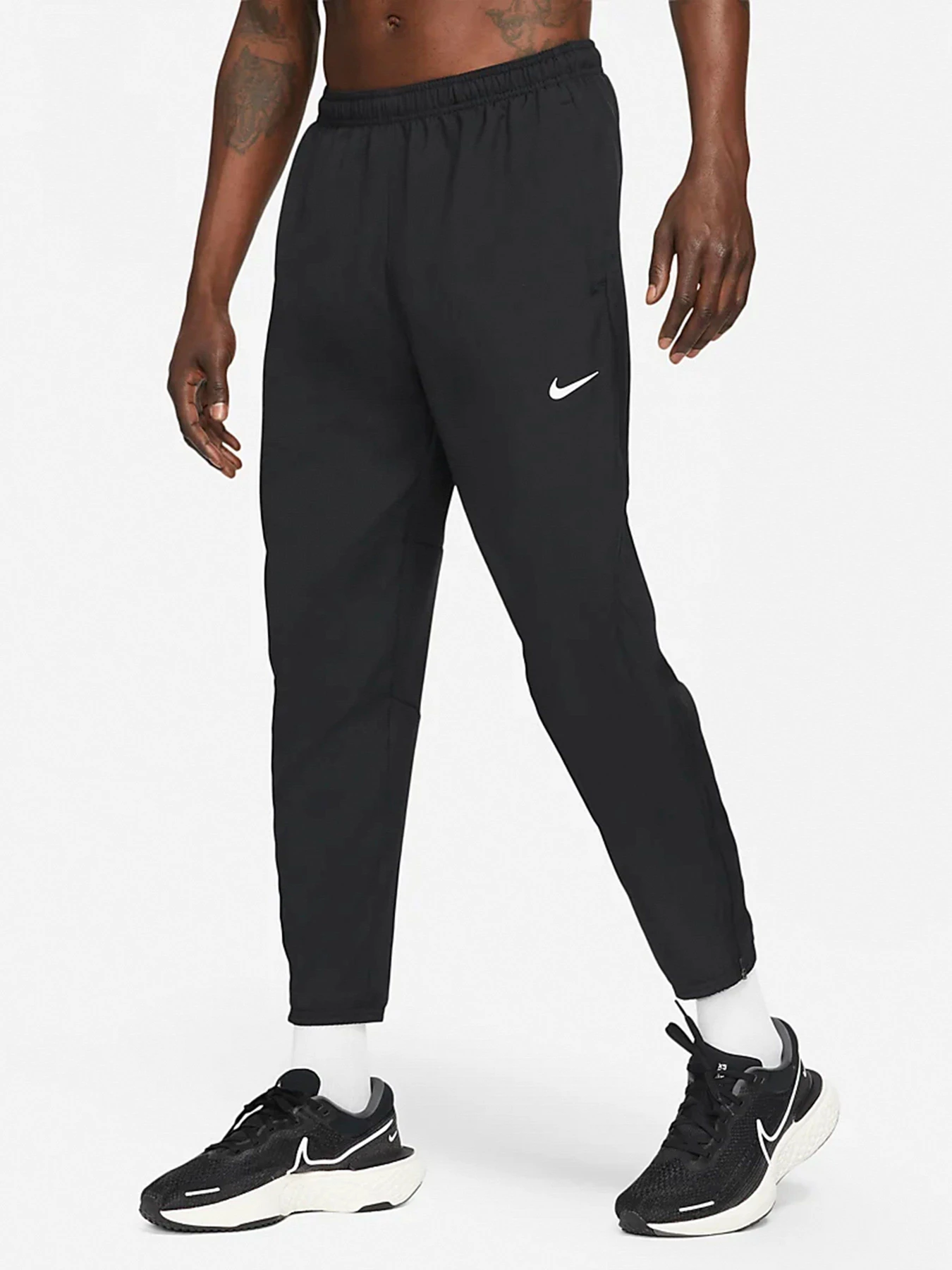 Брюки NIKE DRI-FIT CHALLENGER модель DD4894-010 Брюки NIKE DRI-FIT CHALLENGER модель DD4894-010 Фото