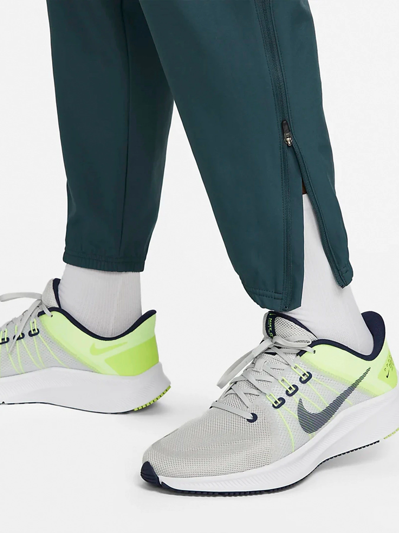 Брюки NIKE Dri-FIT Challenger модель DD4894-309 Фото