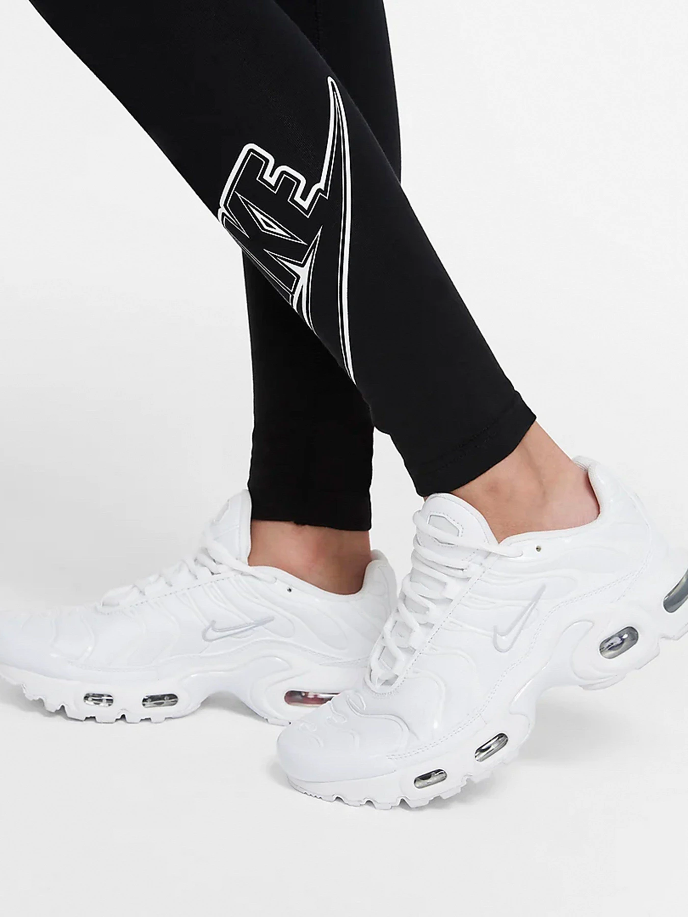 Брюки NIKE Sportswear Favorites модель DD6278-010 Брюки NIKE Sportswear Favorites модель DD6278-010 Фото