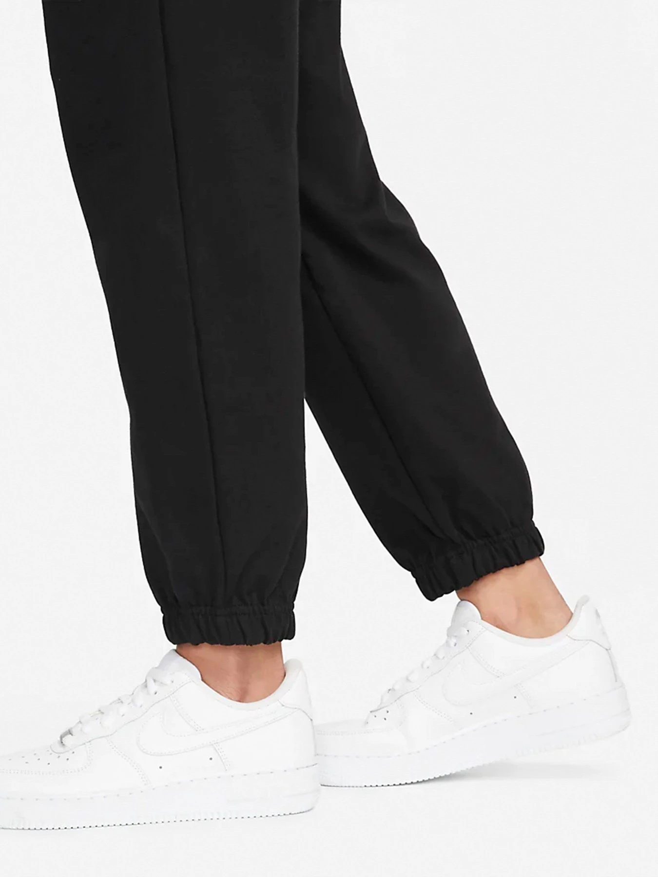 Брюки NIKE Sportswear Easy Jogger модель DM6419-010 Брюки NIKE Sportswear Easy Jogger модель DM6419-010 Фото