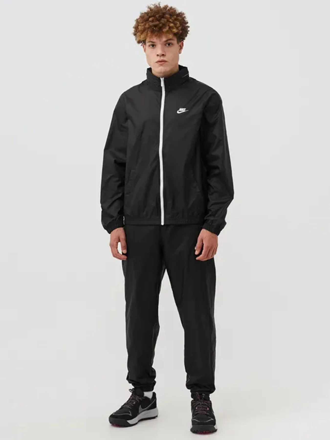 Костюмы NIKE Sportswear Club модель DR3337-010 Костюмы NIKE Sportswear Club модель DR3337-010 Фото