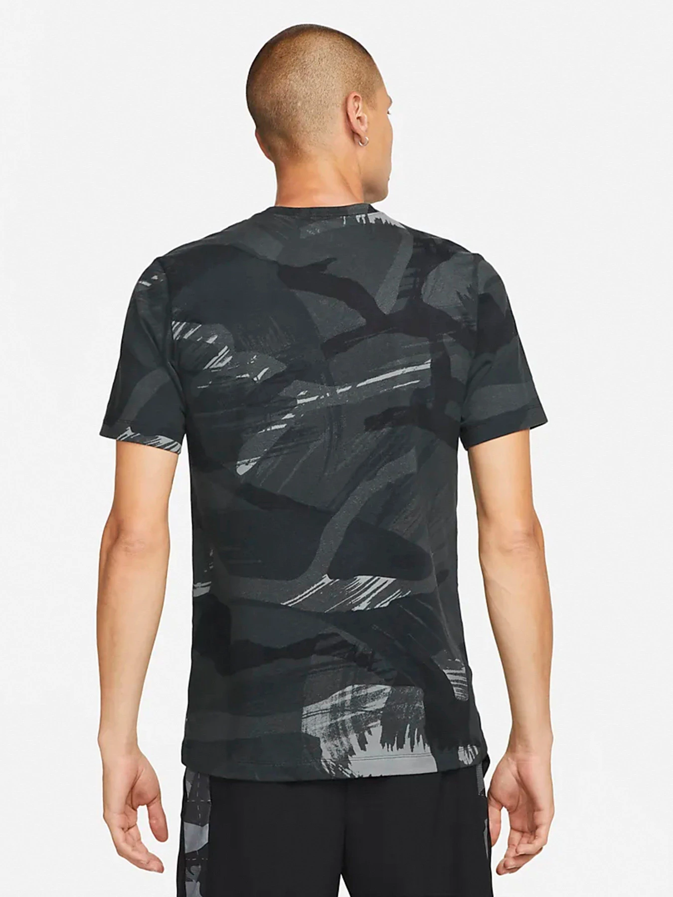 Футболки и поло NIKE Dri-FIT Camo модель DR7571-010 Футболки и поло NIKE Dri-FIT Camo модель DR7571-010 Фото