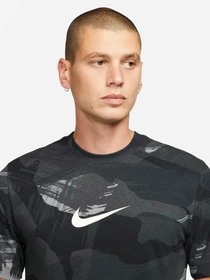 Футболки и поло NIKE Dri-FIT Camo модель DR7571-010 Фото