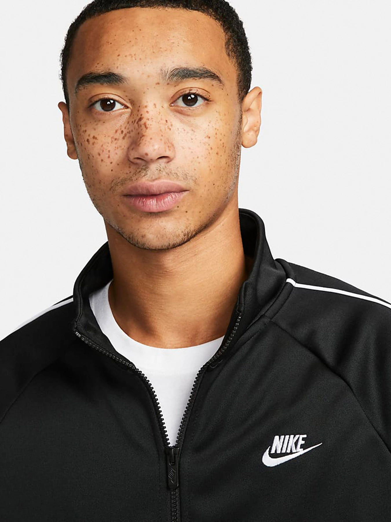 Худи и свитшоты NIKE Sportswear Club модель DX0670-010 Худи и свитшоты NIKE Sportswear Club модель DX0670-010 Фото