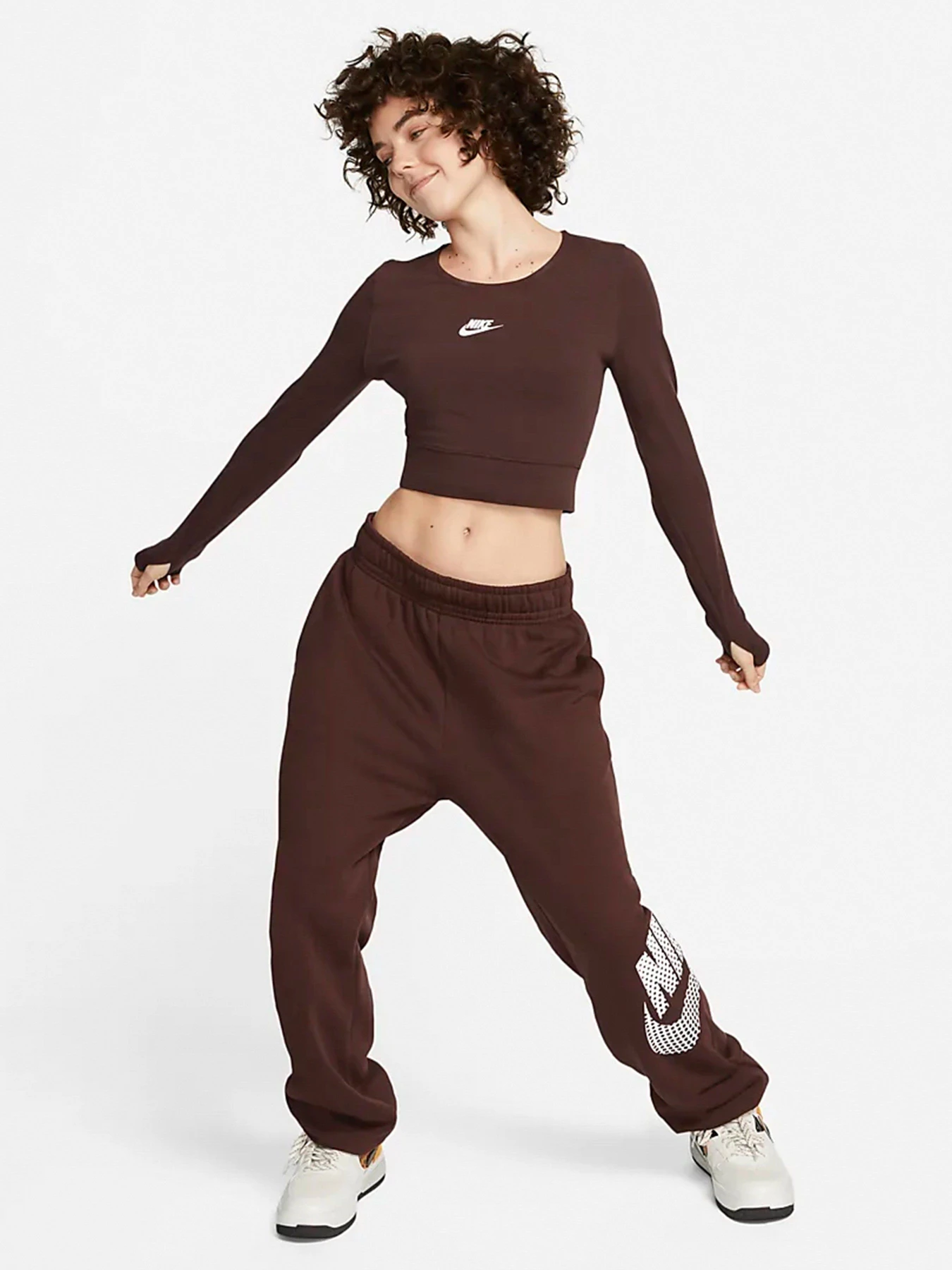 Худи и свитшоты NIKE Sportswear модель DZ4608-227 Фото